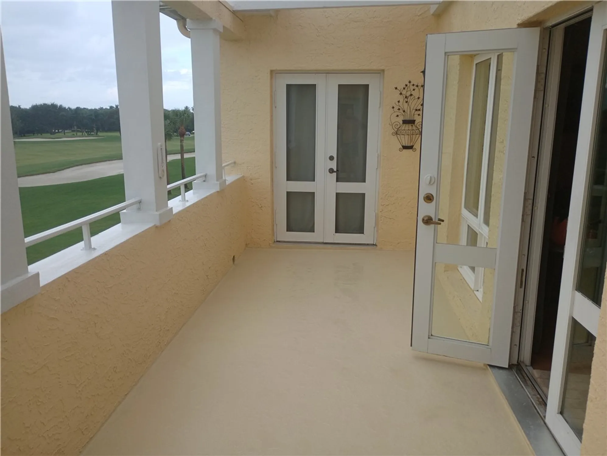 Property Slideshow image 27 of 36 | 5030 harmony cir apt 303, Vero Beach, FL, 32967