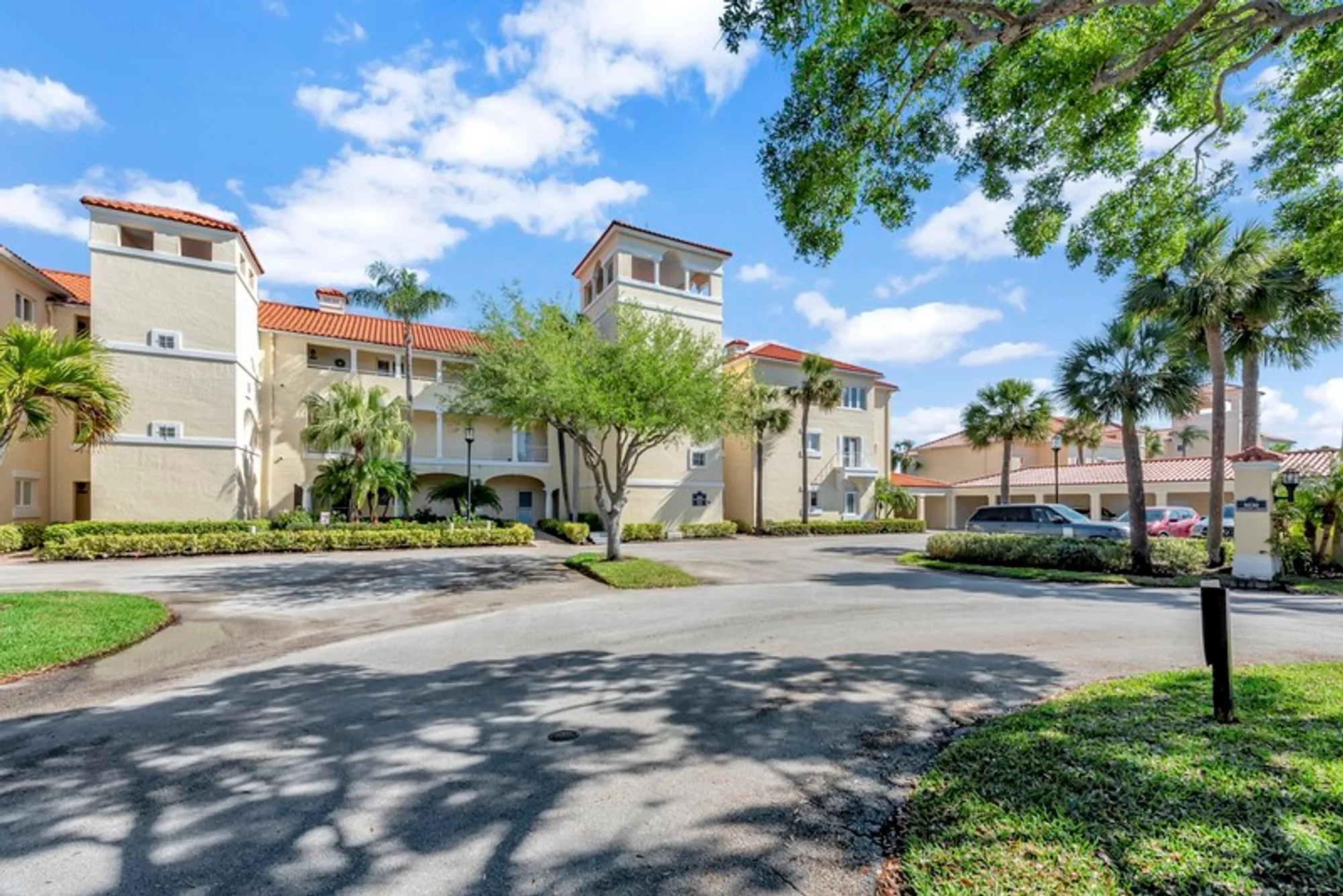 Property Slideshow image 30 of 36 | 5030 harmony cir apt 303, Vero Beach, FL, 32967