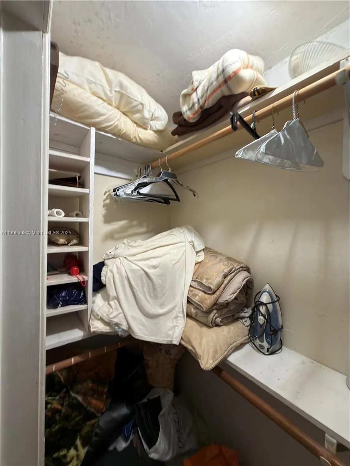 Property Slideshow image 14 of 24 | 4635 nw 44th st, Tamarac, FL, 33319