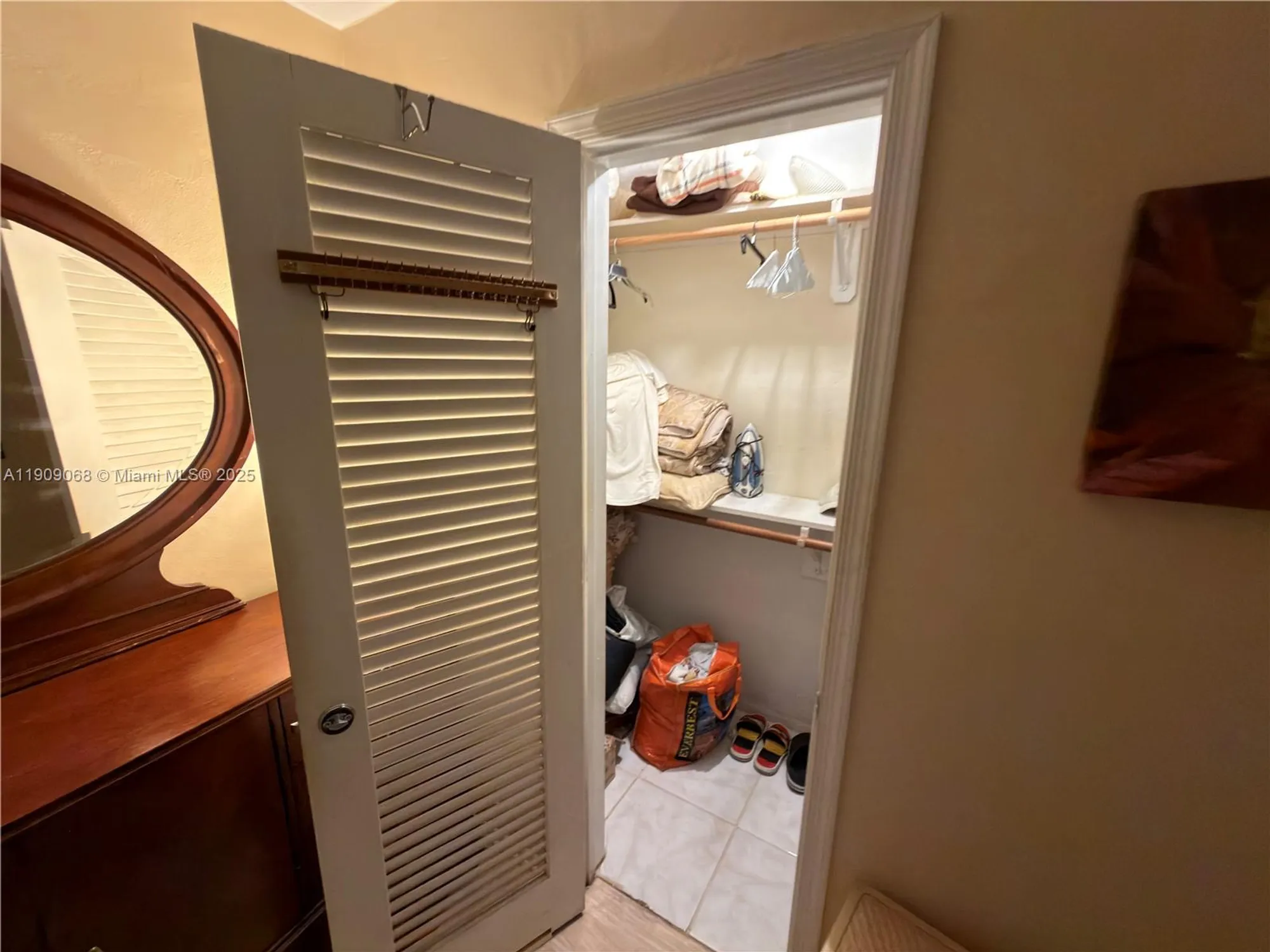 Property Slideshow image 13 of 24 | 4635 nw 44th st, Tamarac, FL, 33319