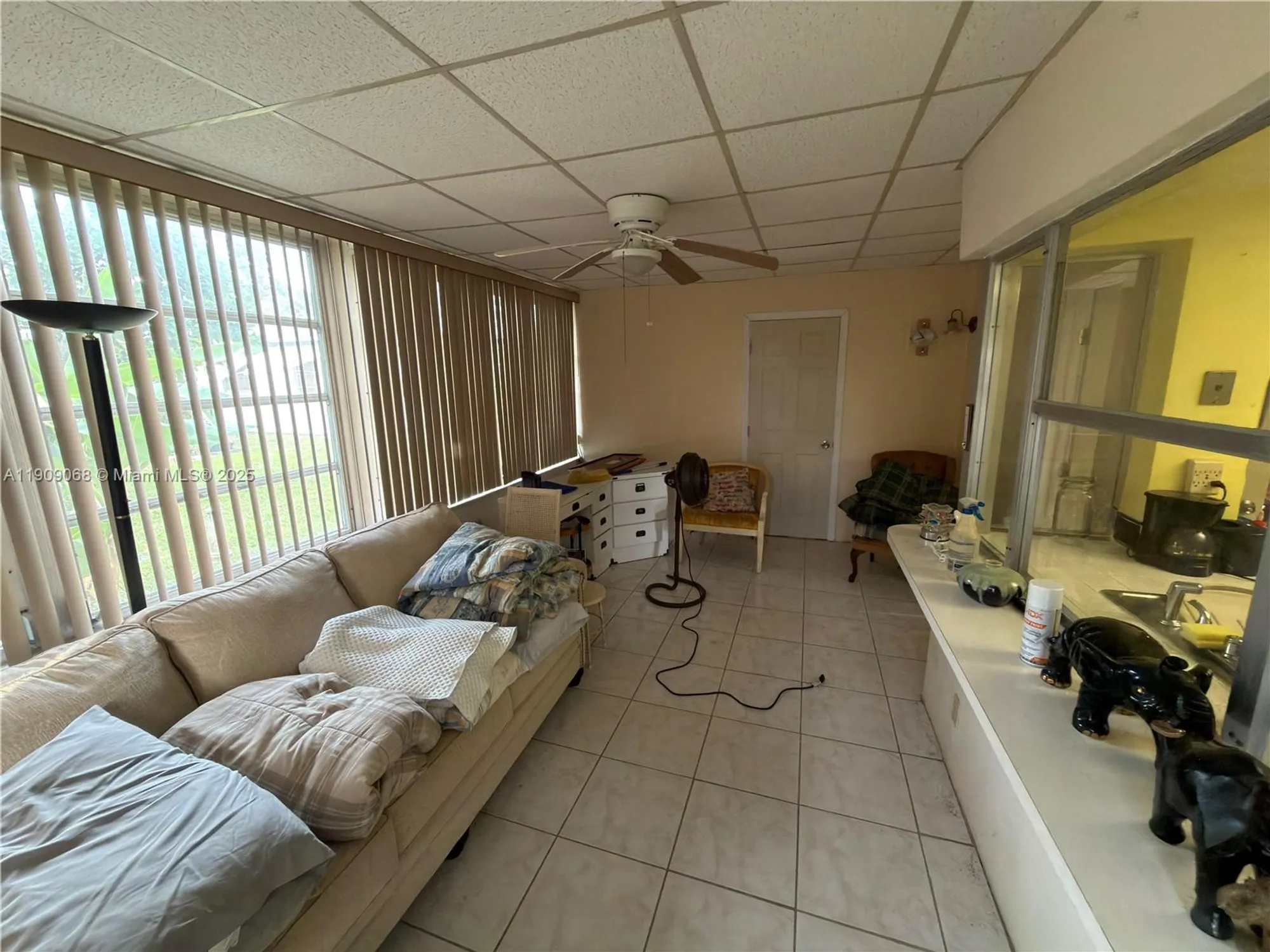 Property Slideshow image 5 of 24 | 4635 nw 44th st, Tamarac, FL, 33319