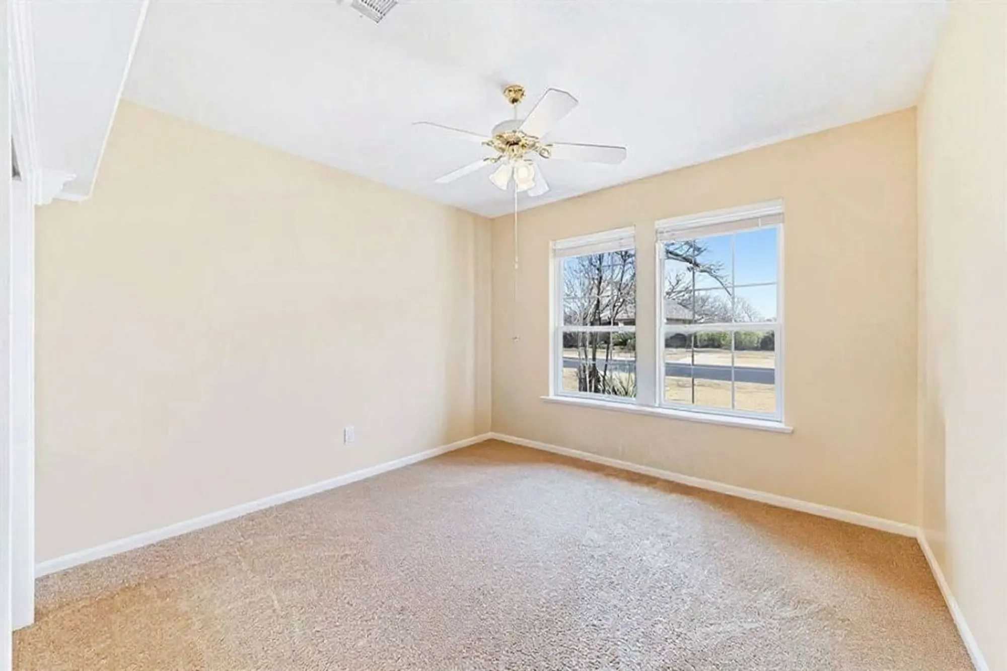Property Slideshow image 15 of 27 | 113 bass st, Georgetown, TX, 78633