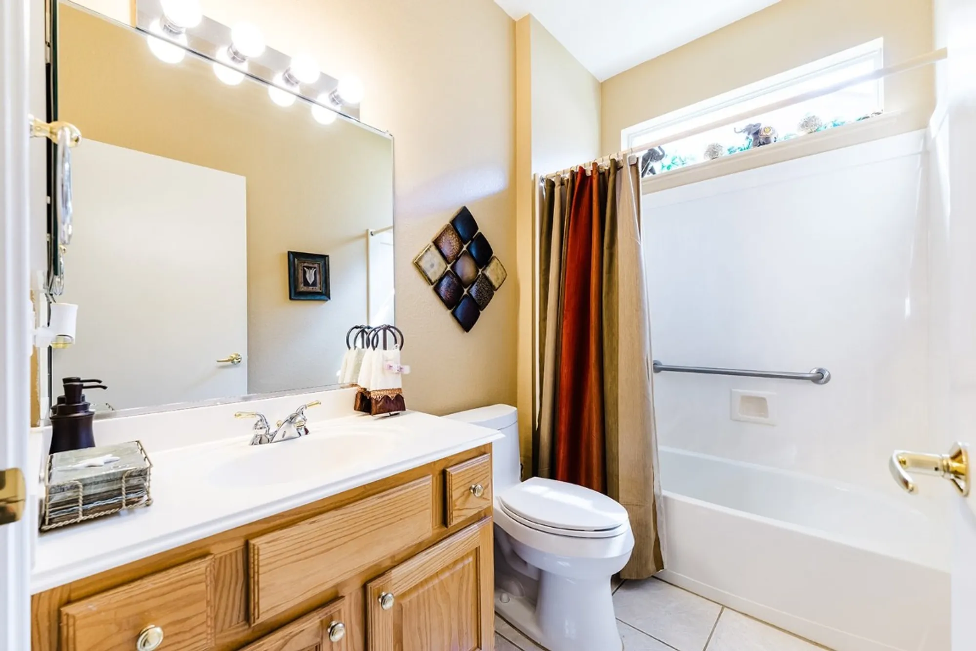 Property Slideshow image 16 of 27 | 113 bass st, Georgetown, TX, 78633