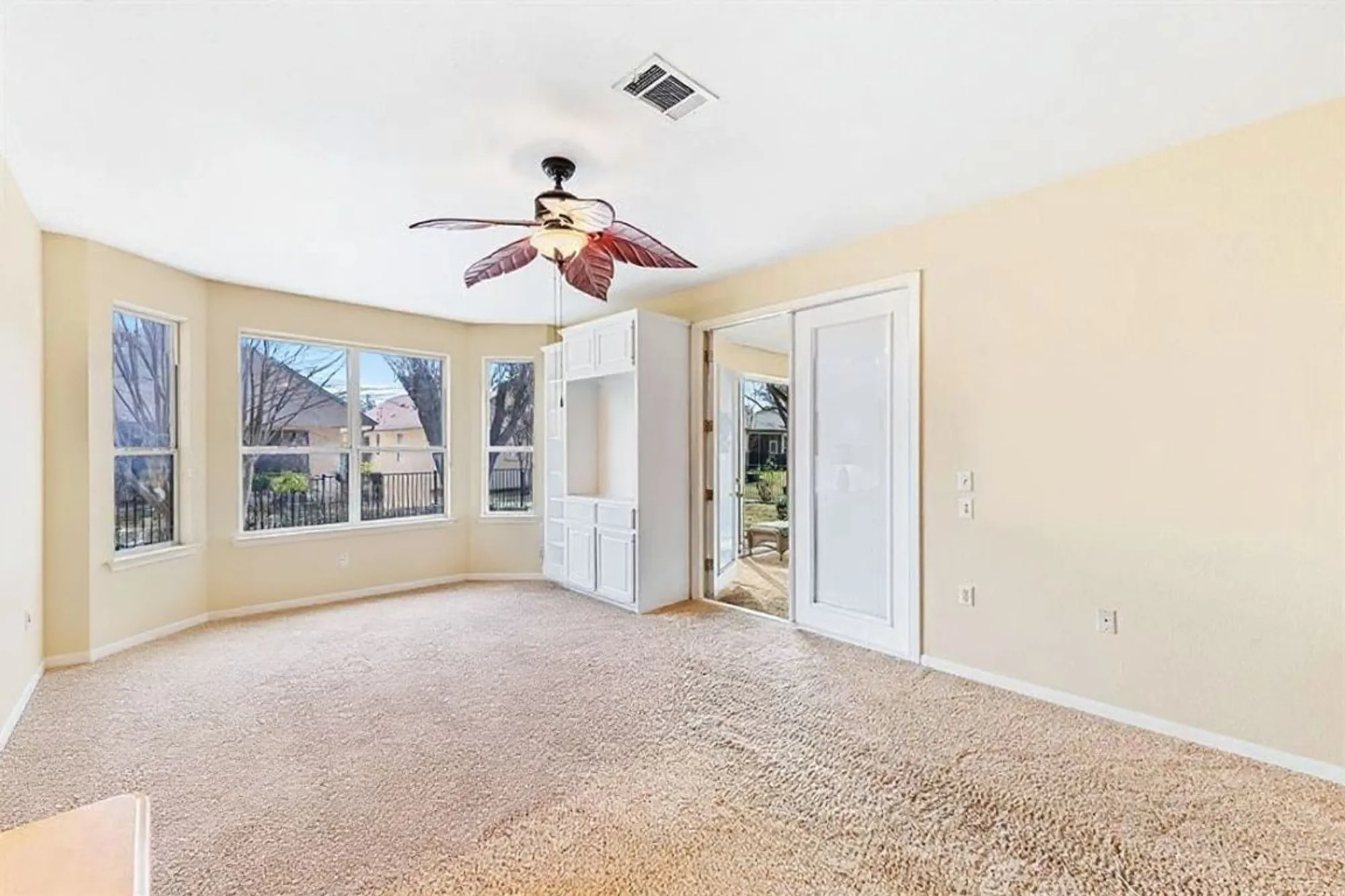 Property Slideshow image 11 of 27 | 113 bass st, Georgetown, TX, 78633