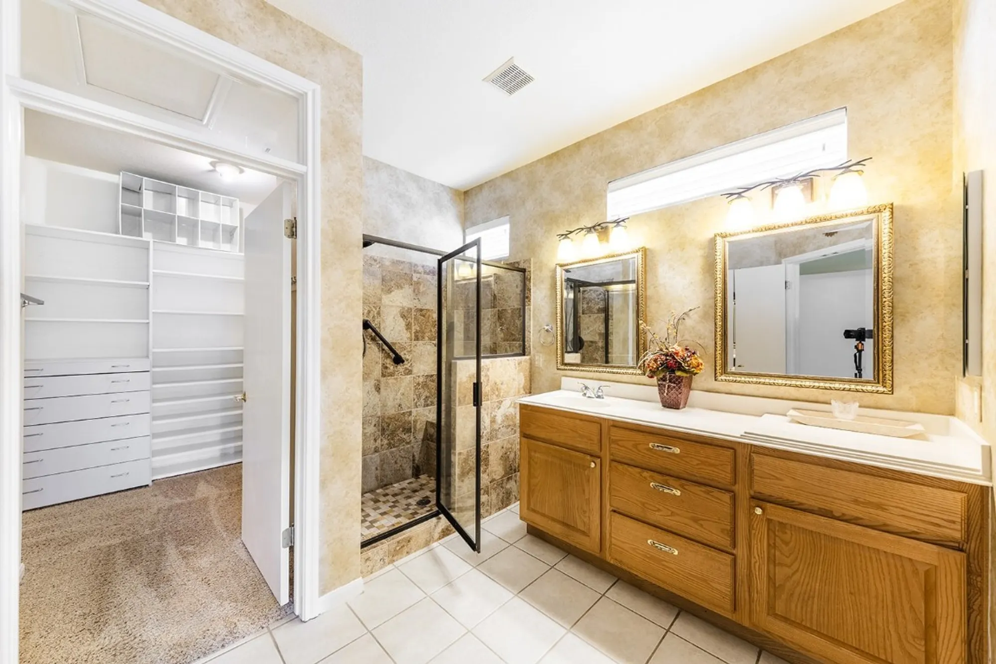 Property Slideshow image 12 of 27 | 113 bass st, Georgetown, TX, 78633