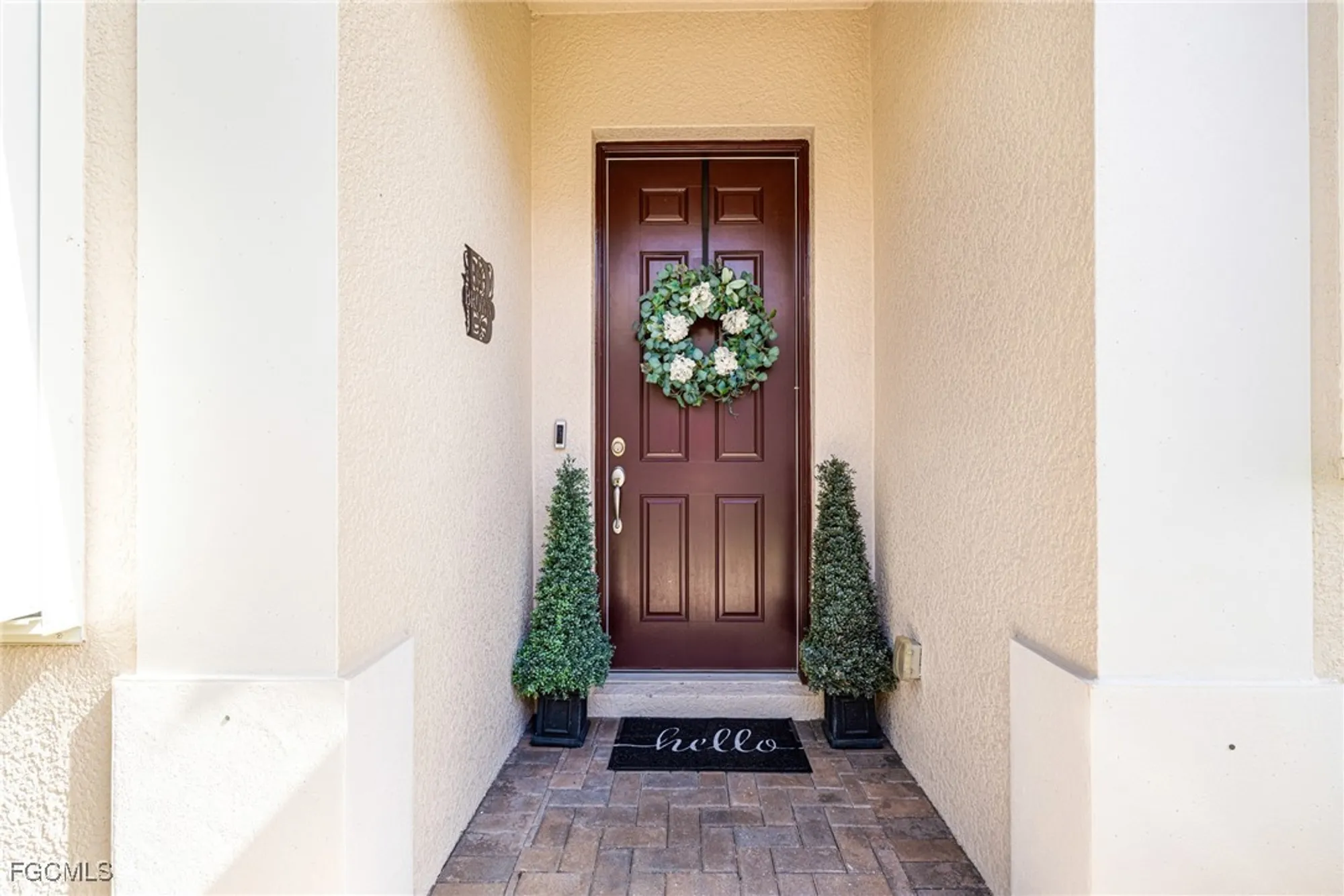 Property Slideshow image 4 of 46 | 10406 materita dr, Fort Myers, FL, 33913