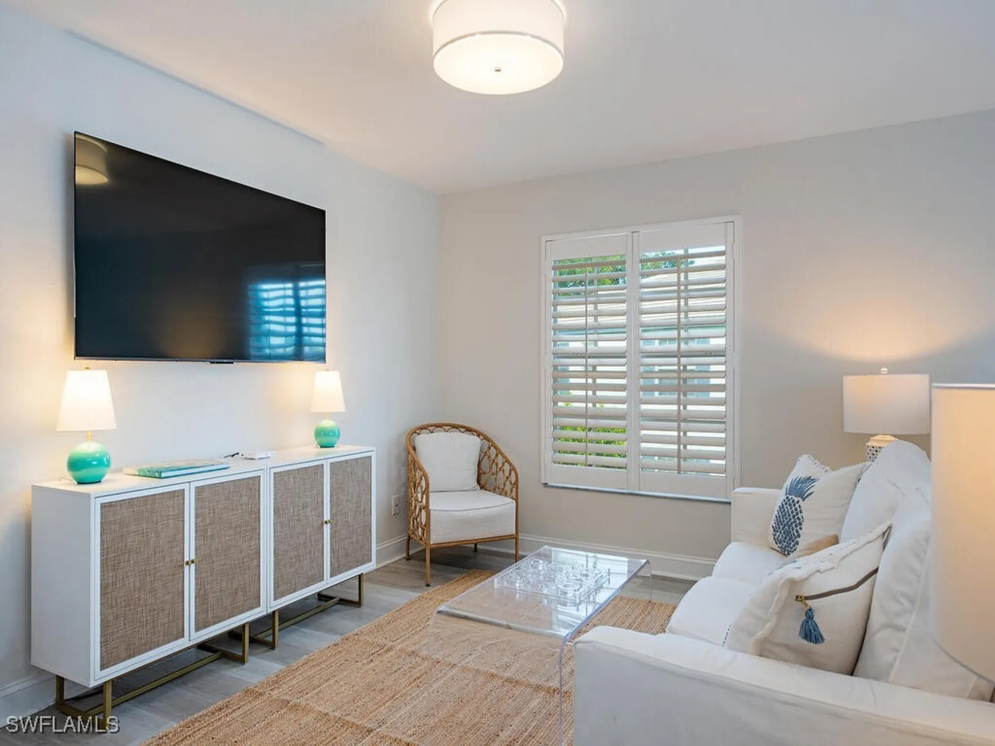 Property Slideshow image 7 of 25 | 823 tanbark dr 204, Naples, FL, 34108