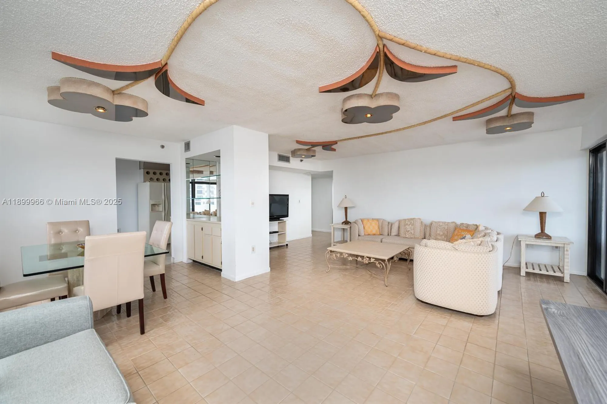 Property Slideshow image 12 of 50 | 1201 s ocean dr 1911n, Hollywood, FL, 33019