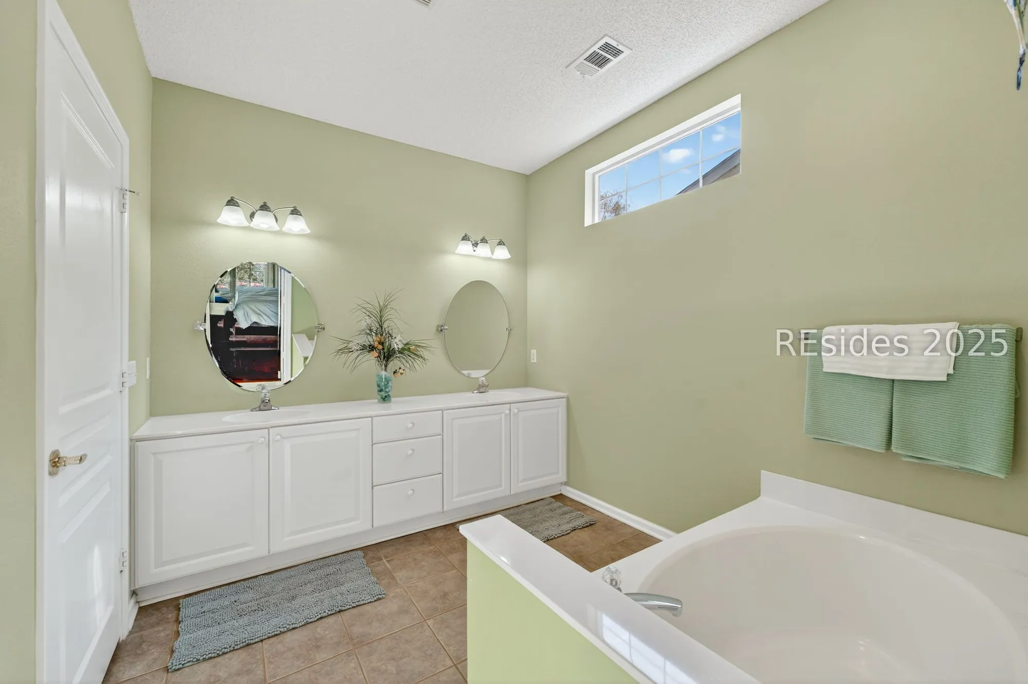 Property Slideshow image 22 of 26 | 90 doncaster ln, Bluffton, SC, 29909
