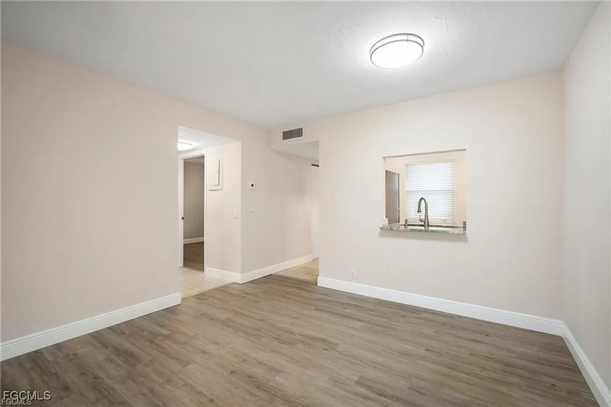 Property Slideshow image 10 of 30 | 1724 pine valley dr 104, Fort Myers, FL, 33907