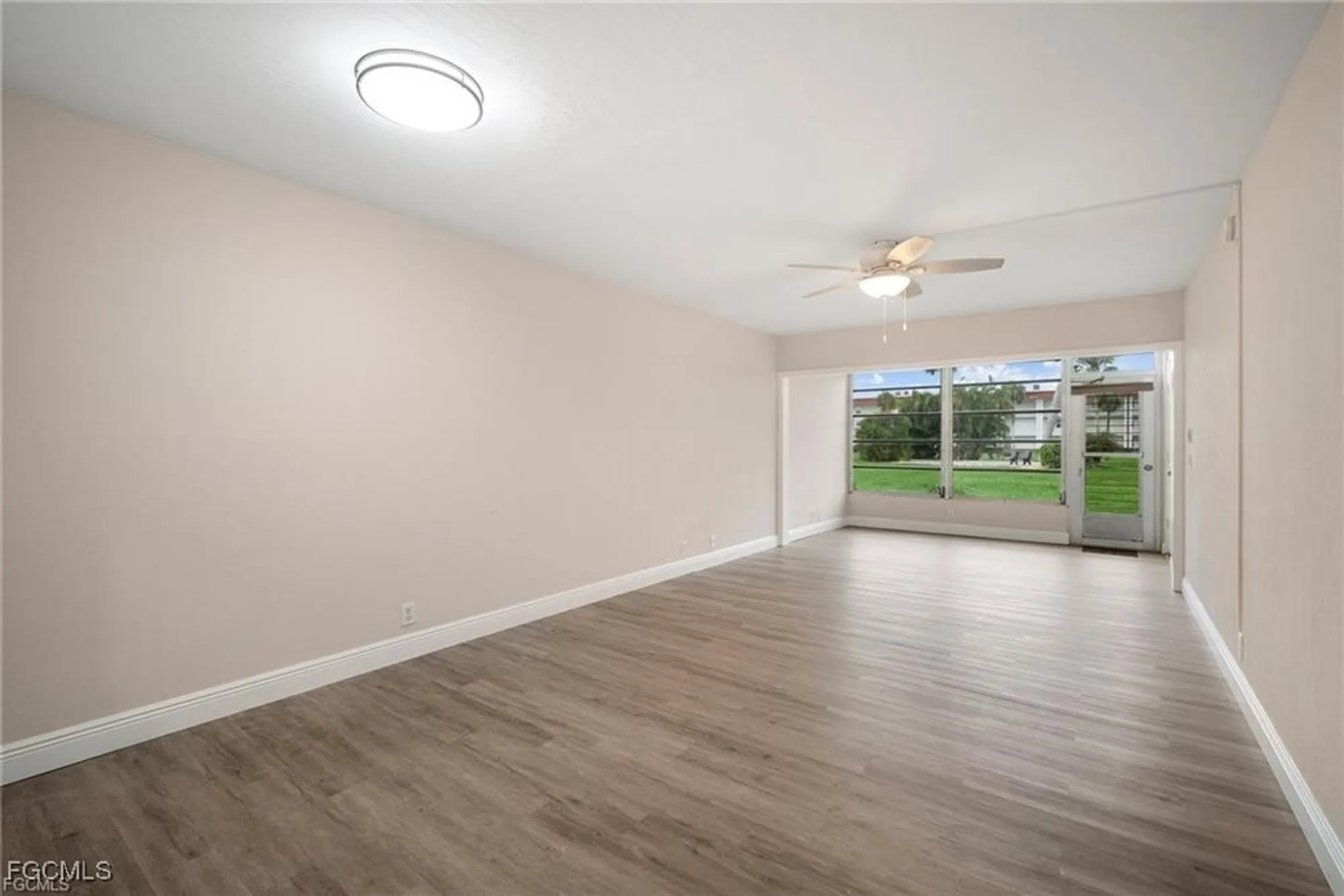 Property Slideshow image 7 of 30 | 1724 pine valley dr 104, Fort Myers, FL, 33907