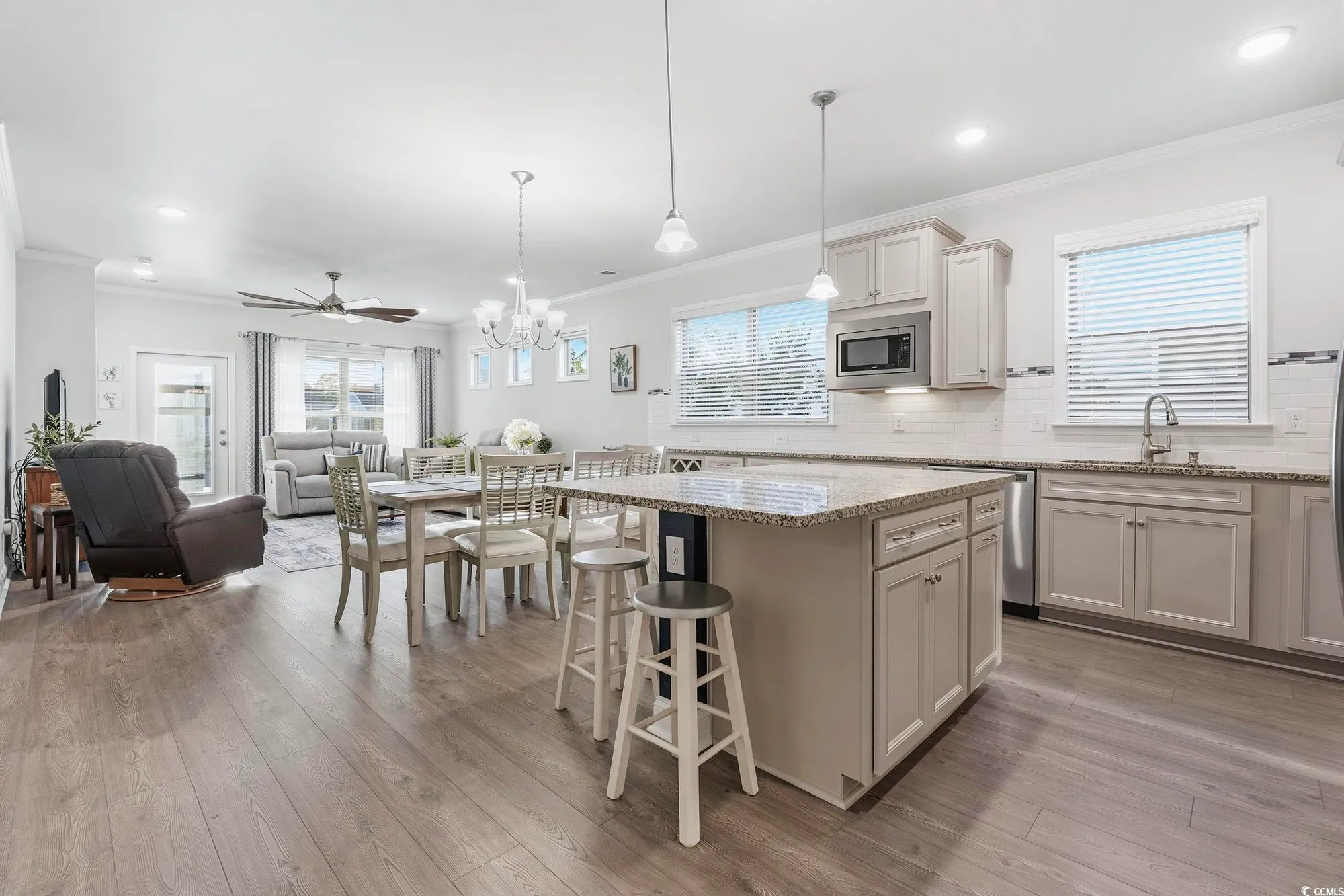 Property Slideshow image 11 of 40 | 1015 anrea st, Myrtle Beach, SC, 29577