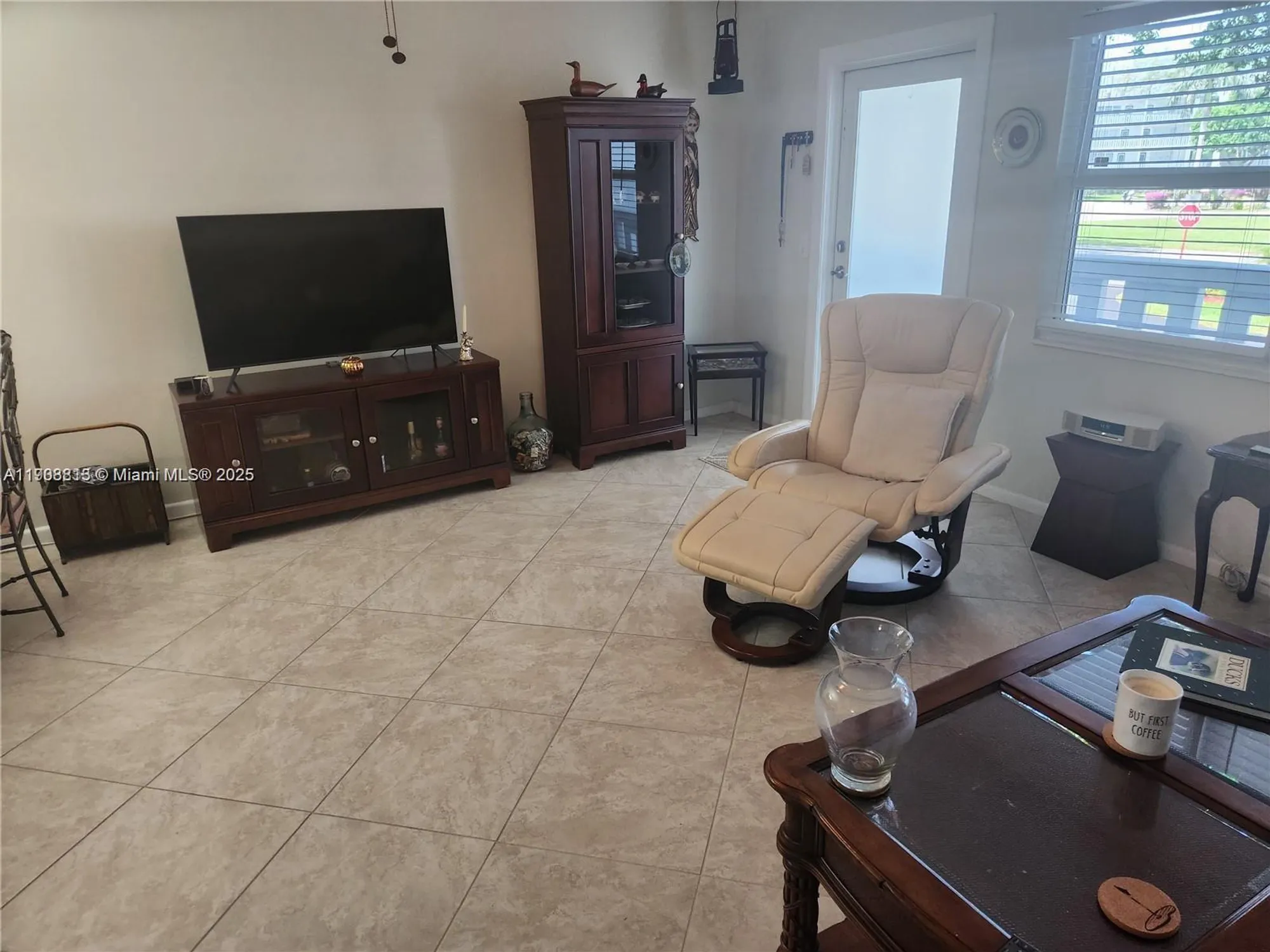 Property Slideshow image 2 of 36 | 2114 cambridge e unit e, Deerfield Beach, FL, 33442