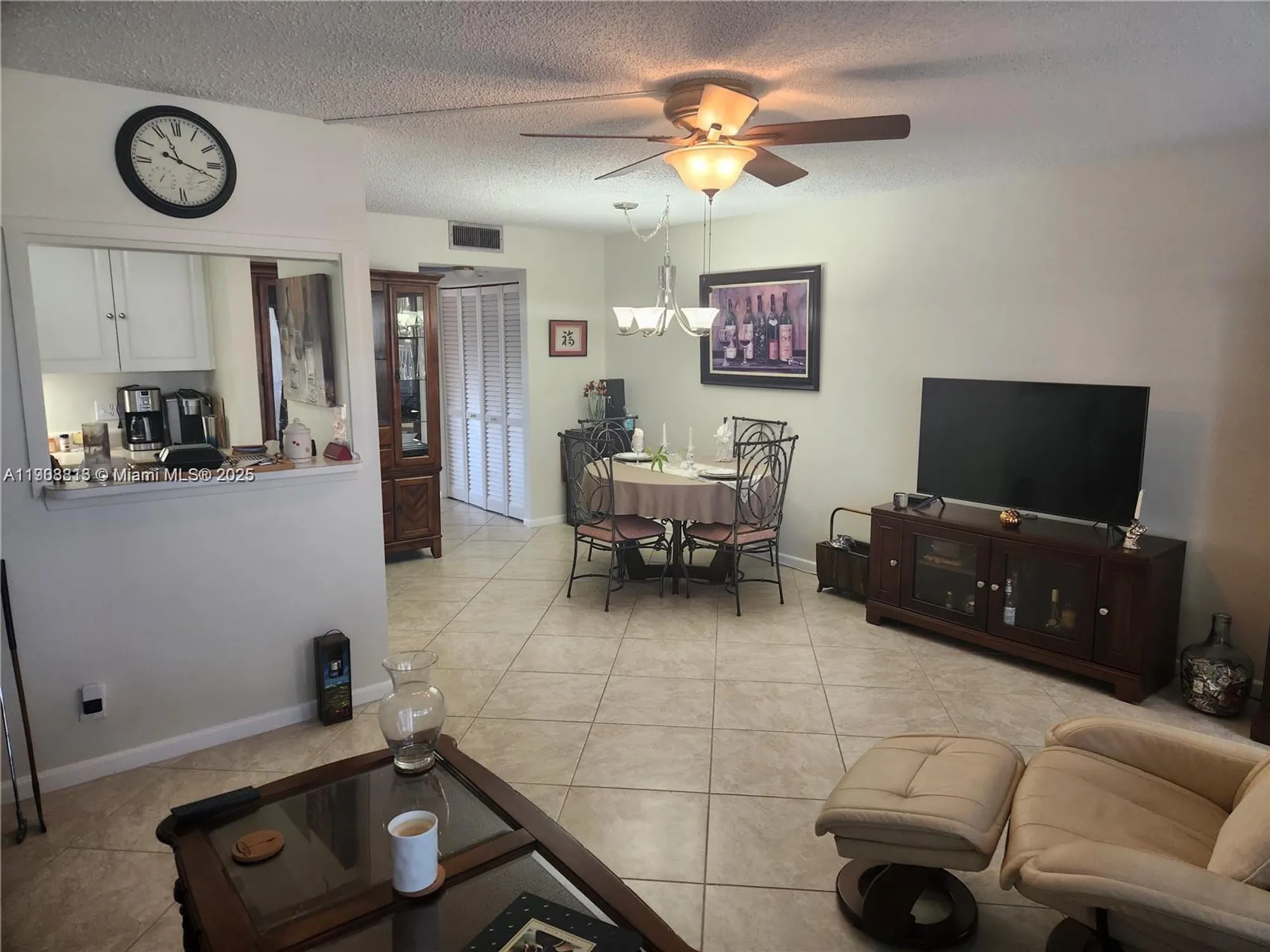 Property Slideshow image 4 of 36 | 2114 cambridge e unit e, Deerfield Beach, FL, 33442