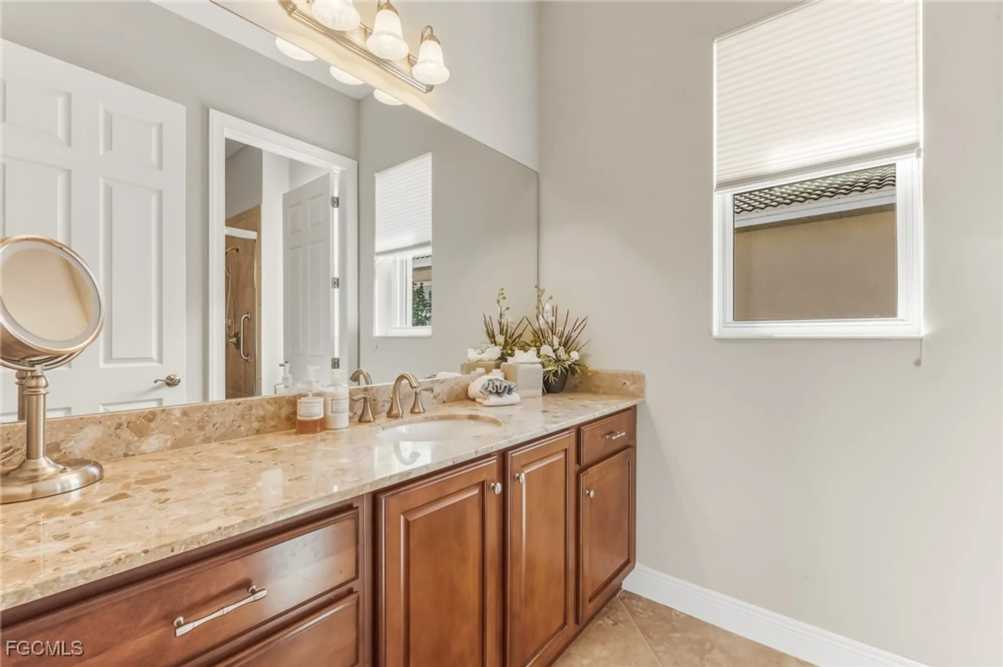 Property Slideshow image 16 of 38 | 10507 azzurra dr, Fort Myers, FL, 33913