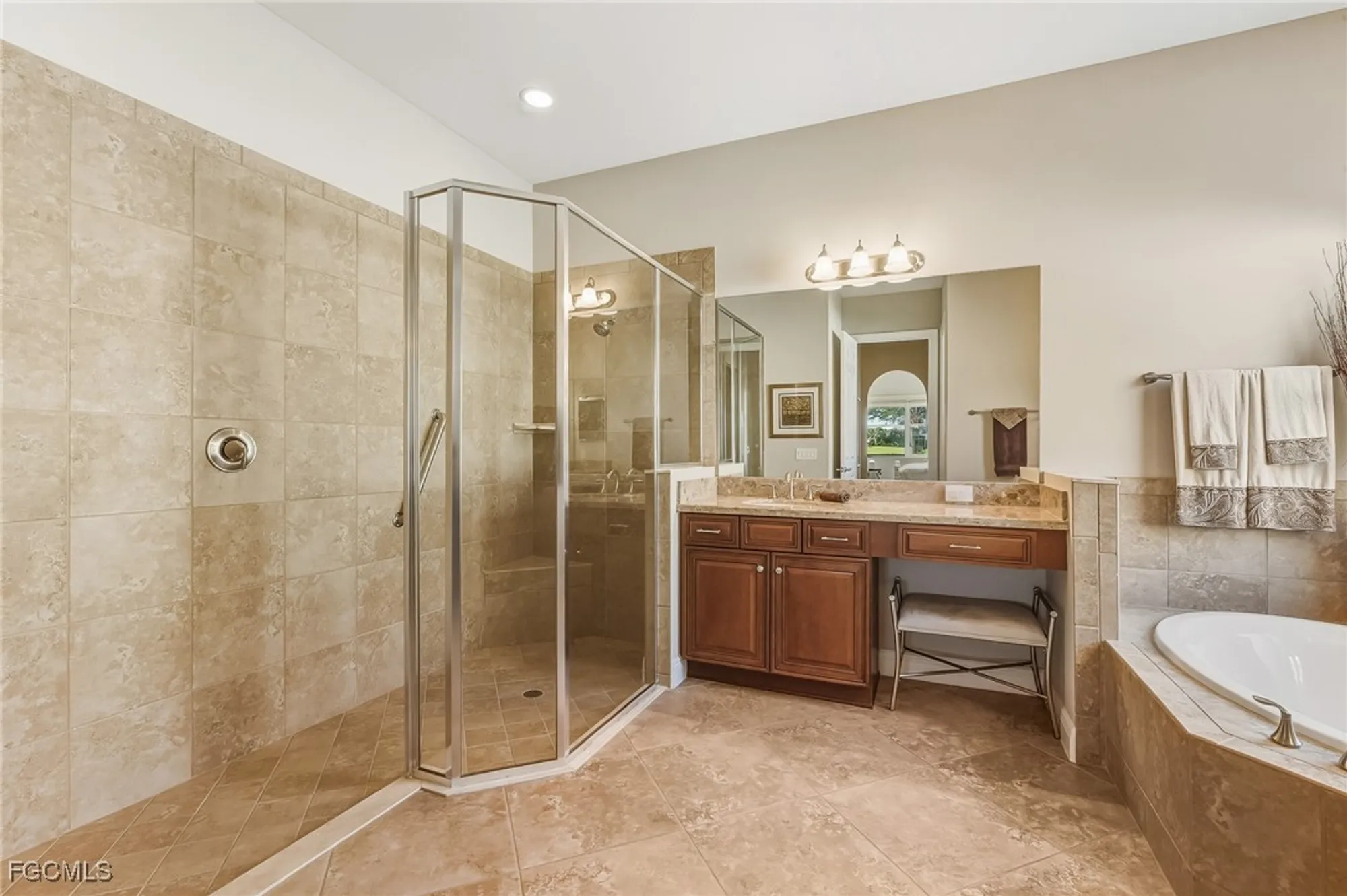 Property Slideshow image 17 of 38 | 10507 azzurra dr, Fort Myers, FL, 33913