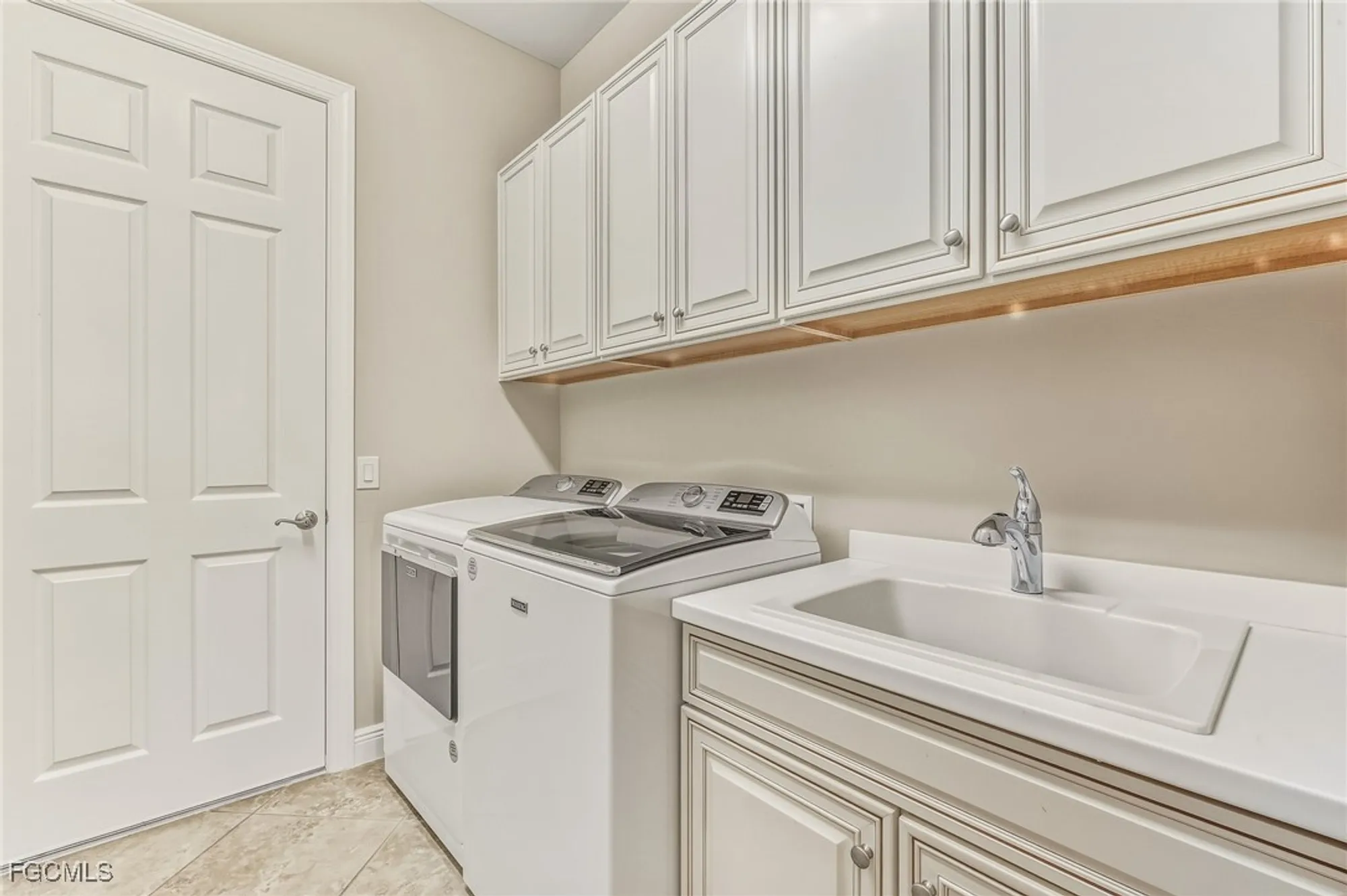 Property Slideshow image 20 of 38 | 10507 azzurra dr, Fort Myers, FL, 33913