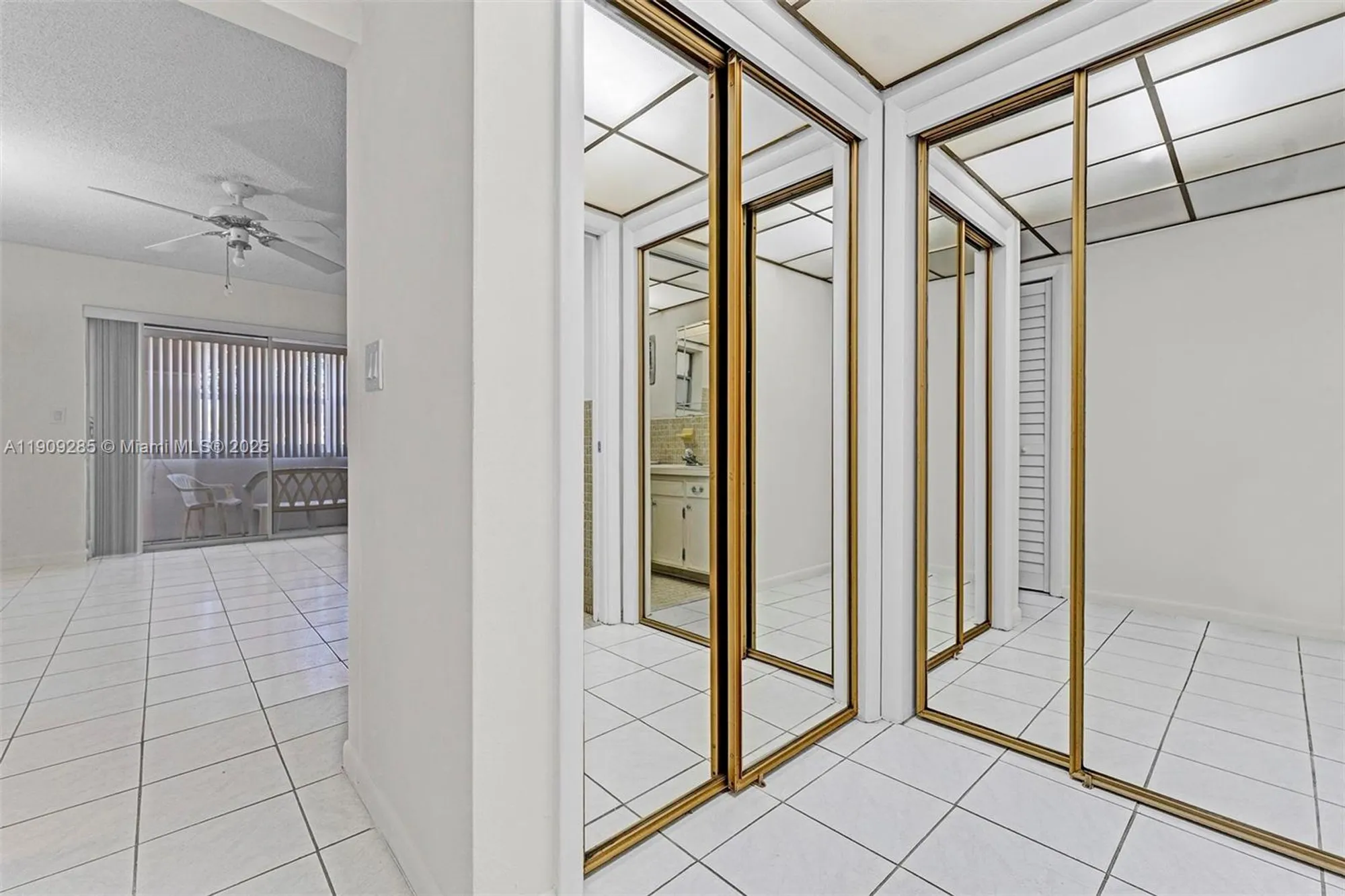 Property Slideshow image 15 of 37 | 330 se 2nd st 103g, Hallandale Beach, FL, 33009