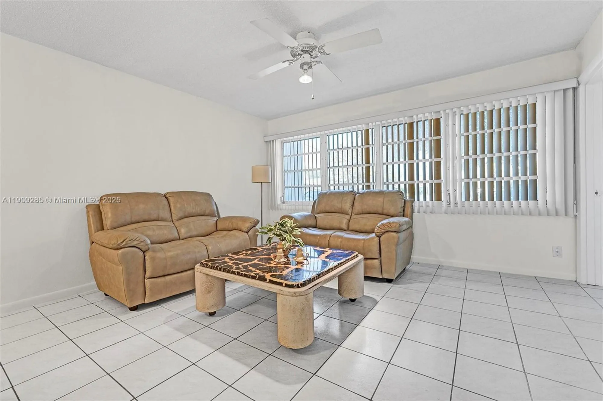 Property Slideshow image 17 of 37 | 330 se 2nd st 103g, Hallandale Beach, FL, 33009