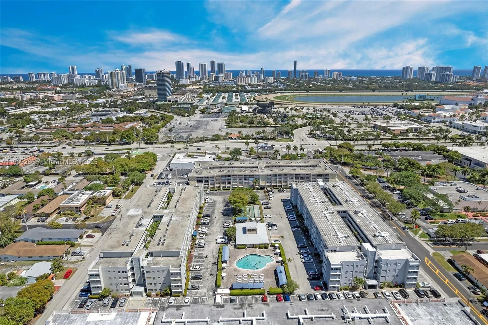 Property Slideshow image 35 of 37 | 330 se 2nd st 103g, Hallandale Beach, FL, 33009