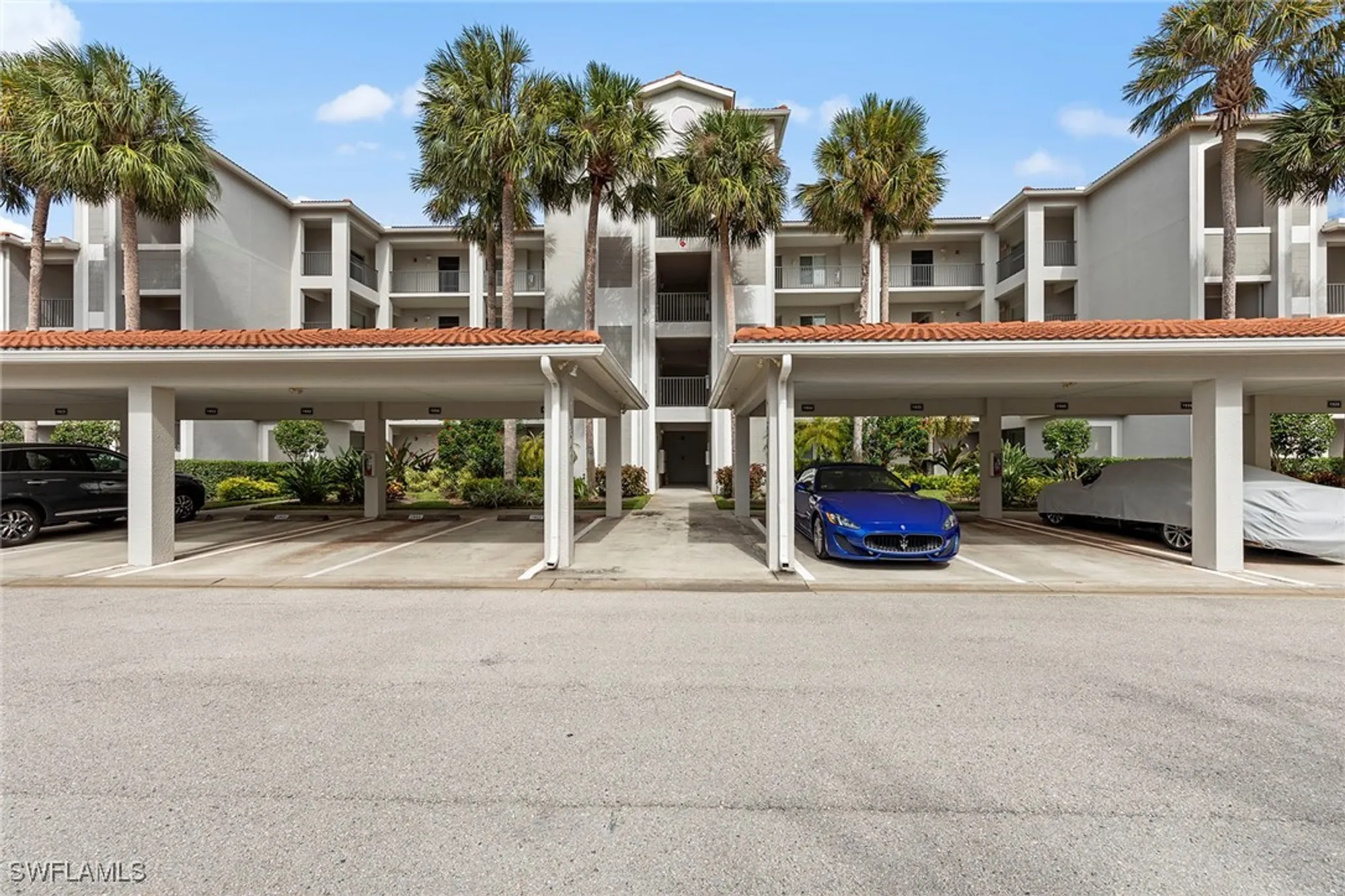 Property Slideshow image 1 of 11 | 10341 heritage bay blvd 1915, Naples, FL, 34120