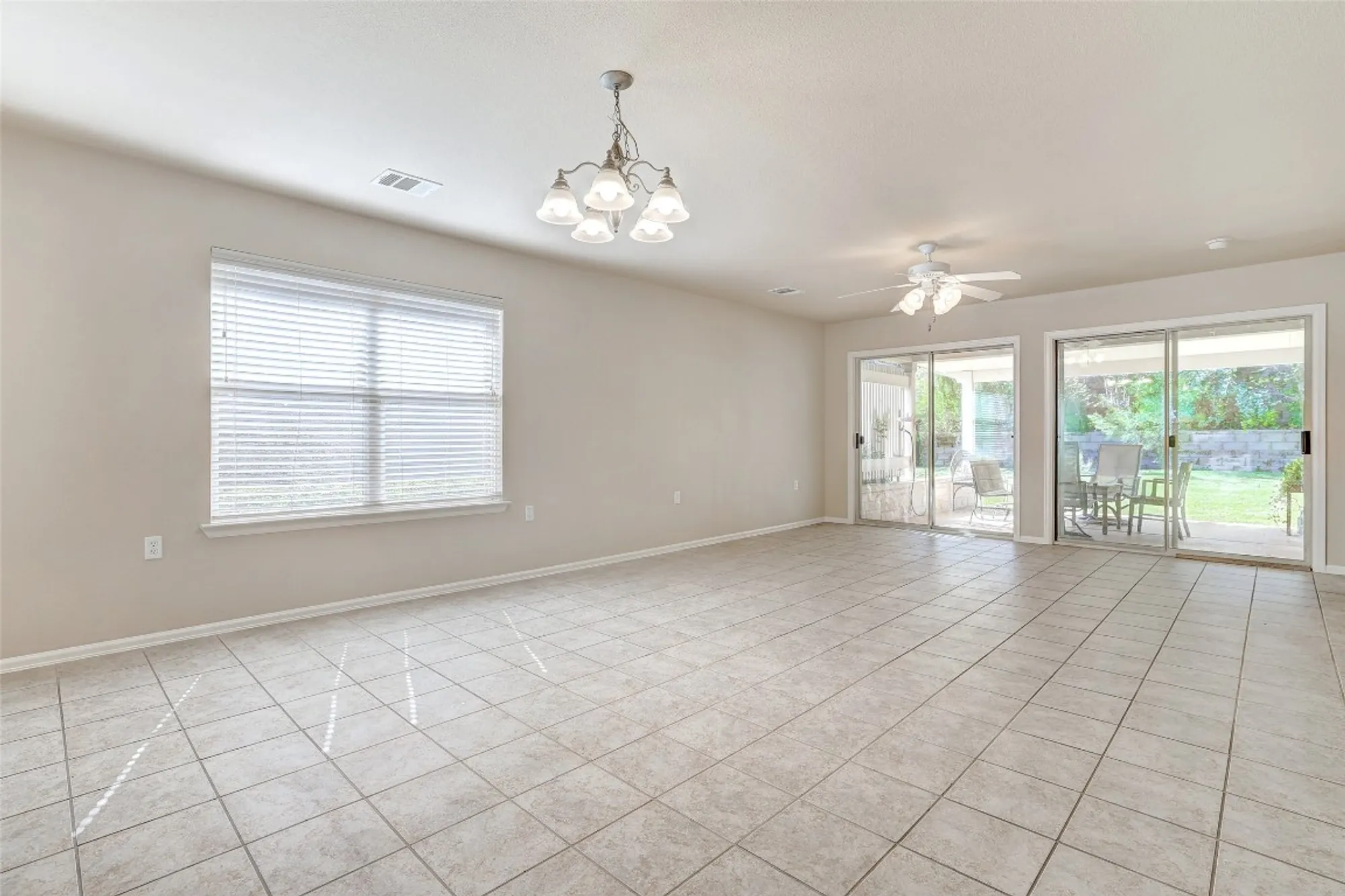 Property Slideshow image 11 of 40 | 111 sandy creek trl, Georgetown, TX, 78633