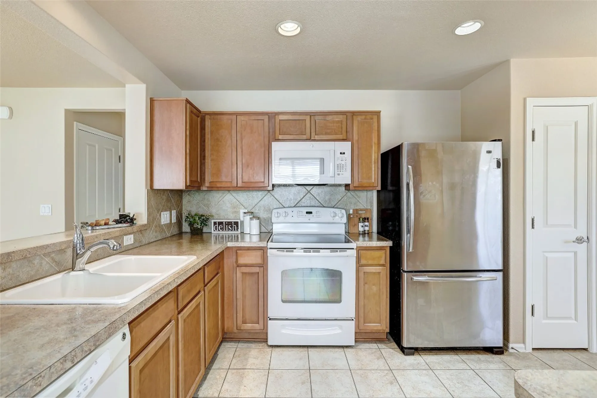 Property Slideshow image 5 of 40 | 111 sandy creek trl, Georgetown, TX, 78633