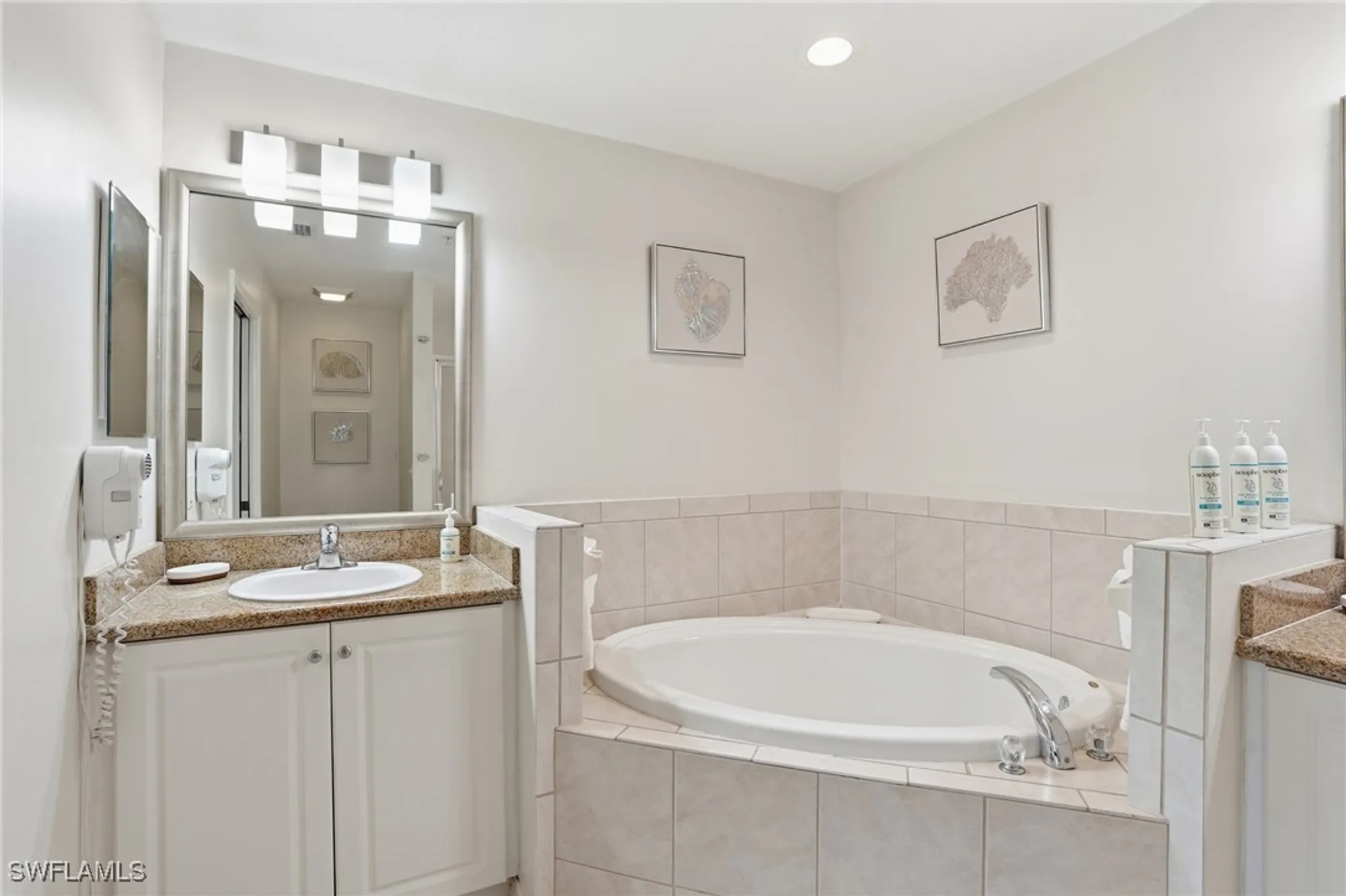 Property Slideshow image 27 of 41 | 7920 mahogany run ln 1015, Naples, FL, 34113