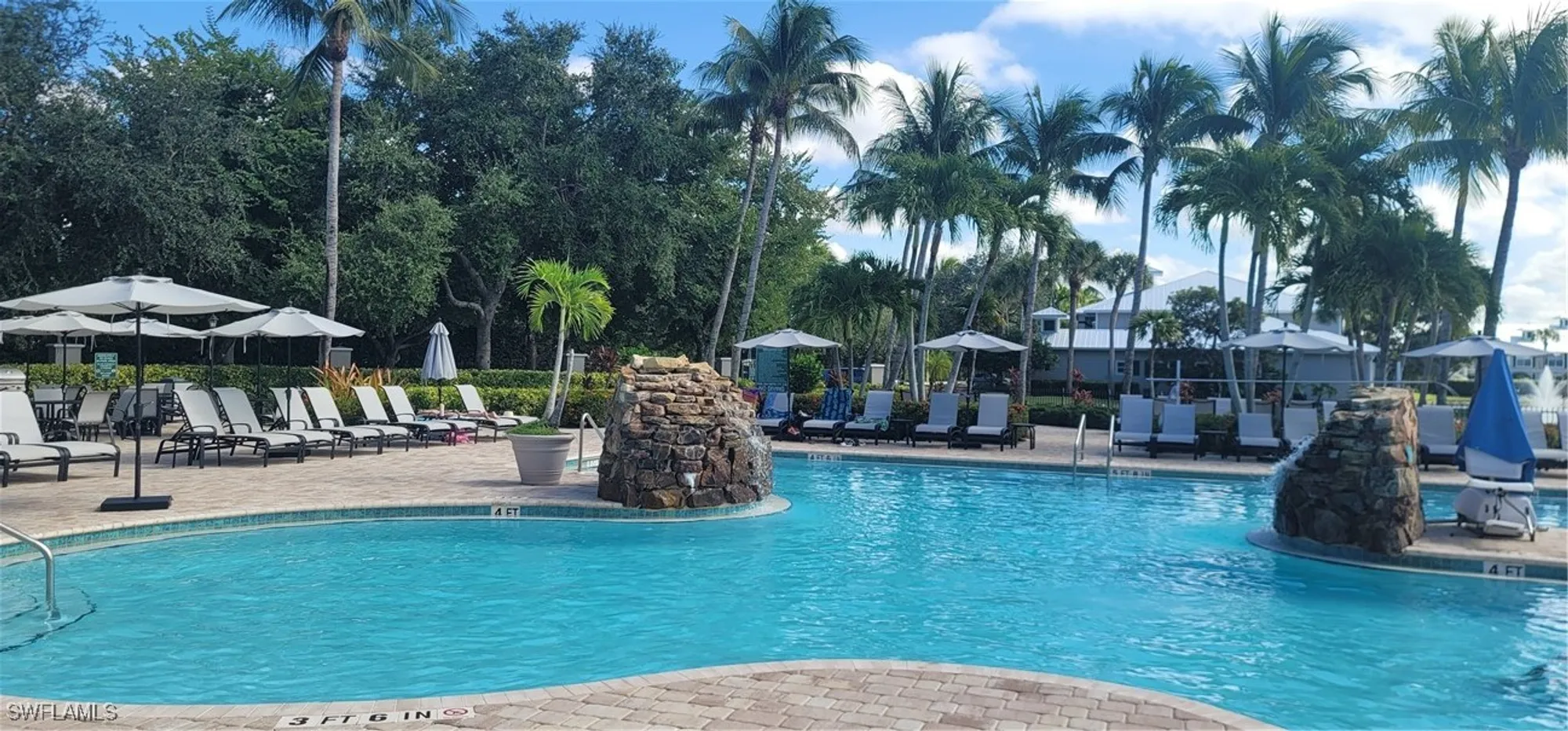 Property Slideshow image 6 of 41 | 7920 mahogany run ln 1015, Naples, FL, 34113