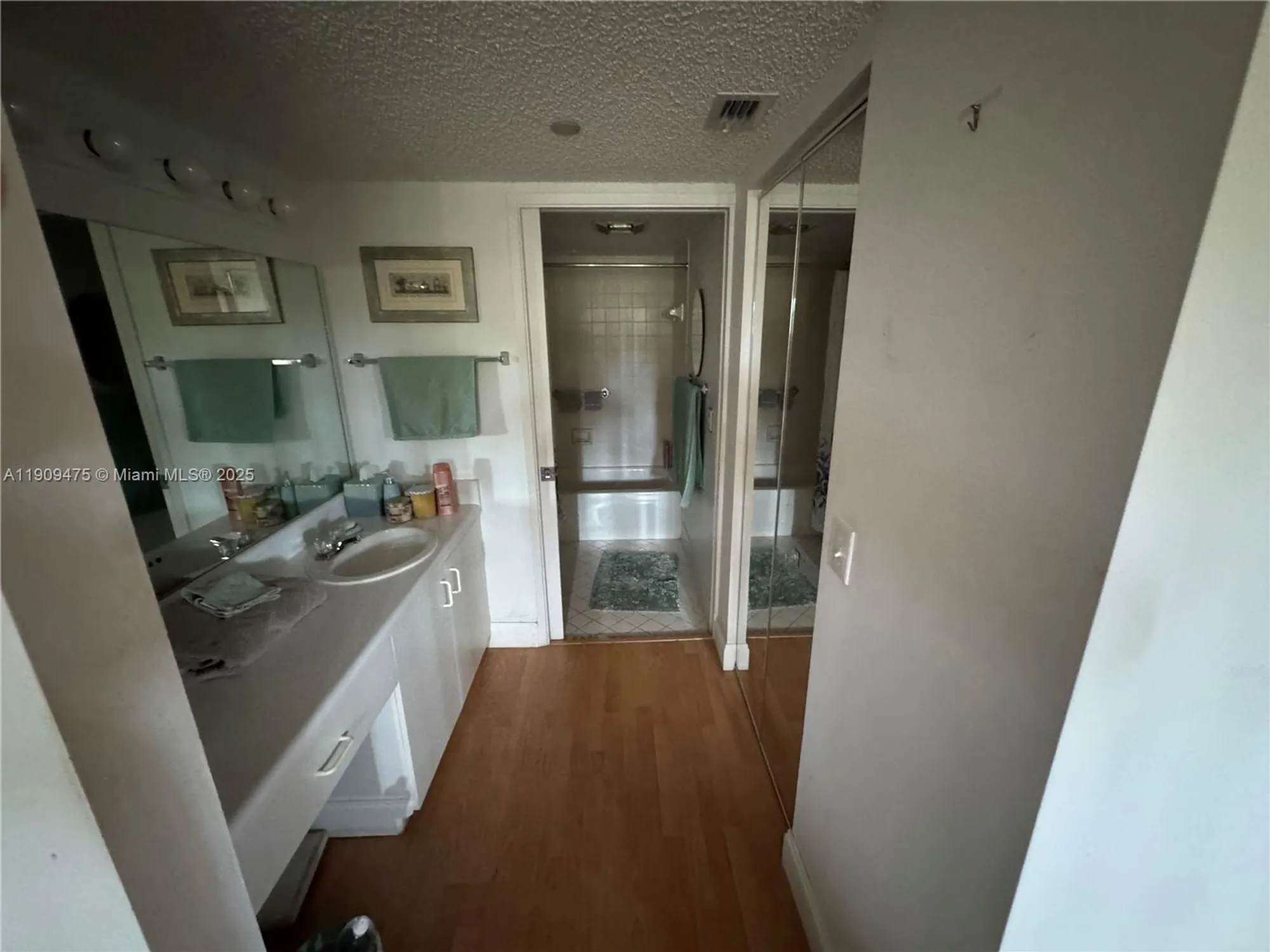 Property Slideshow image 10 of 11 | 1650 sw 124th ter d403, Pembroke Pines, FL, 33027