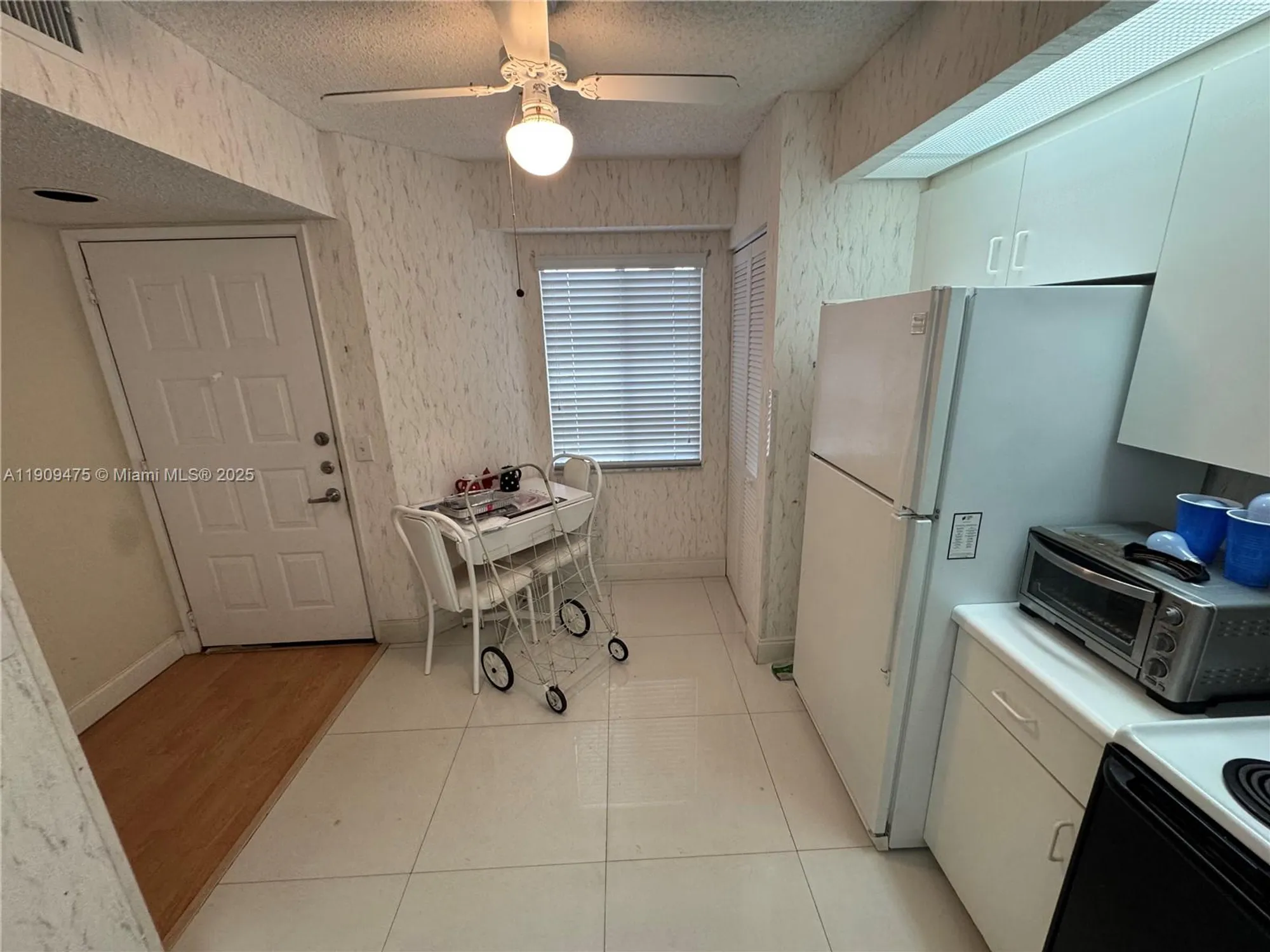 Property Slideshow image 4 of 11 | 1650 sw 124th ter d403, Pembroke Pines, FL, 33027