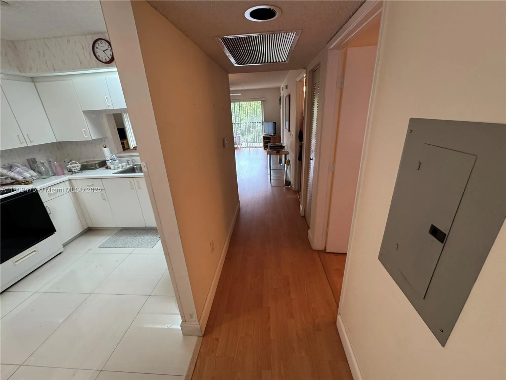 Property Slideshow image 5 of 11 | 1650 sw 124th ter d403, Pembroke Pines, FL, 33027