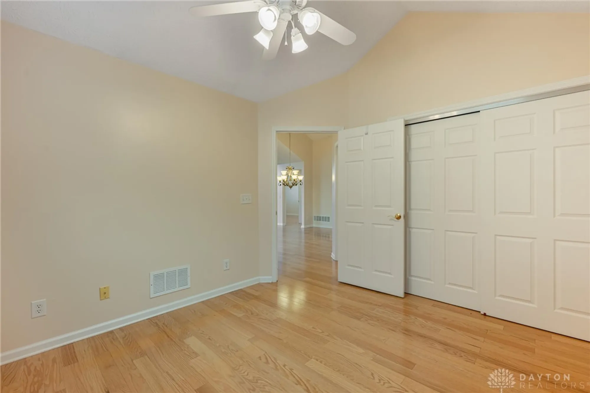 Property Slideshow image 17 of 27 | 3341 greenburn rd, Beavercreek, OH, 45434