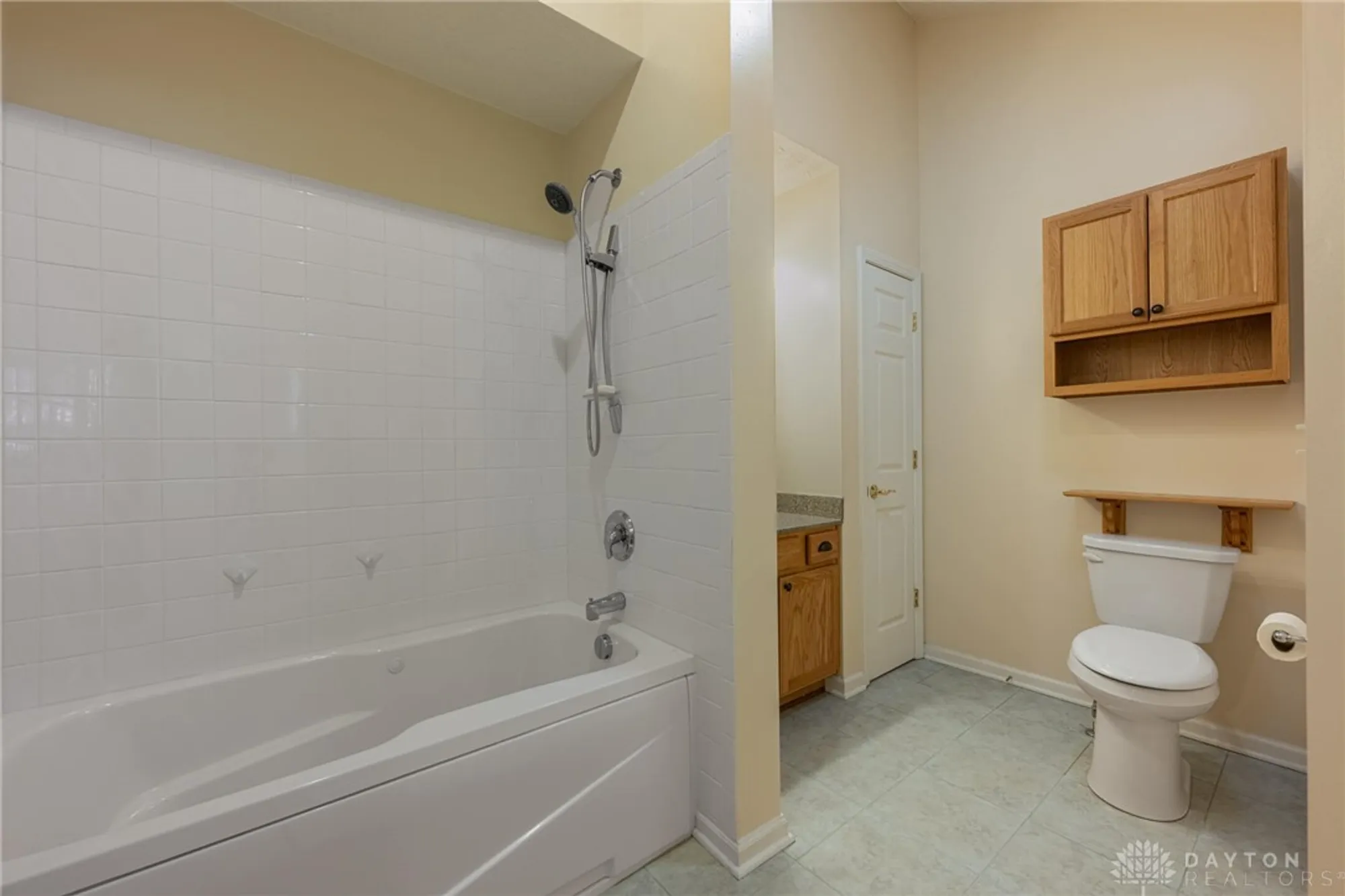 Property Slideshow image 18 of 27 | 3341 greenburn rd, Beavercreek, OH, 45434