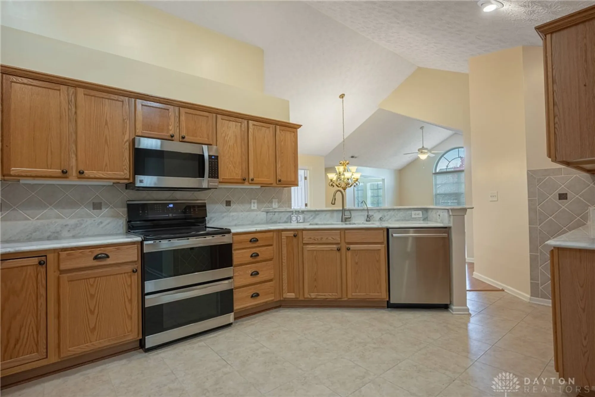 Property Slideshow image 10 of 27 | 3341 greenburn rd, Beavercreek, OH, 45434