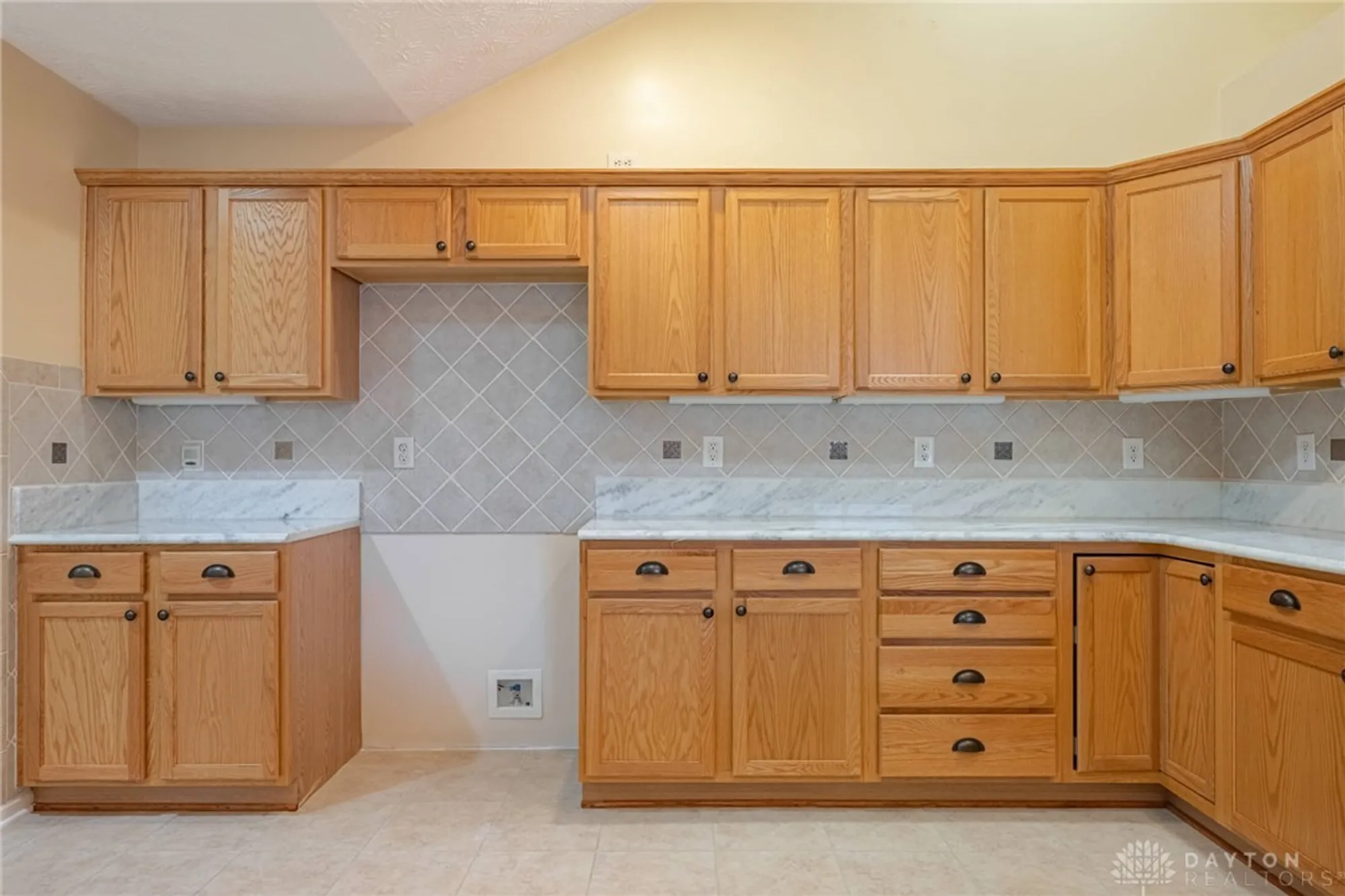 Property Slideshow image 12 of 27 | 3341 greenburn rd, Beavercreek, OH, 45434