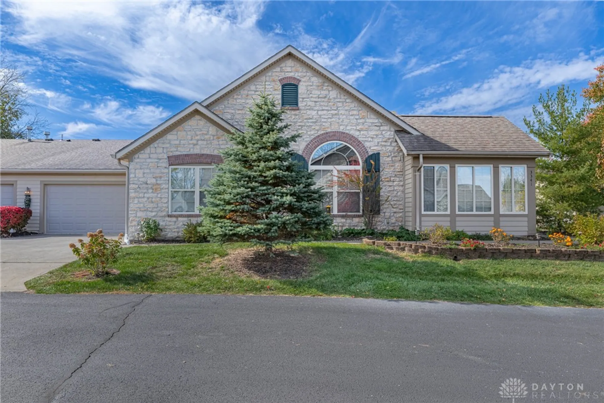 Property Slideshow image 2 of 27 | 3341 greenburn rd, Beavercreek, OH, 45434