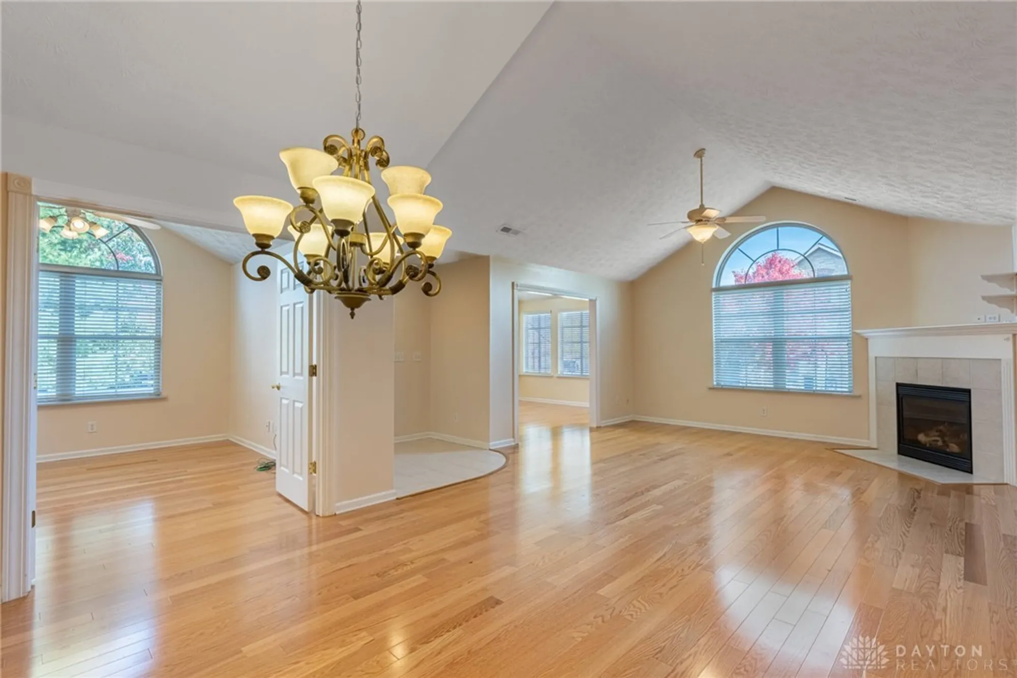 Property Slideshow image 6 of 27 | 3341 greenburn rd, Beavercreek, OH, 45434
