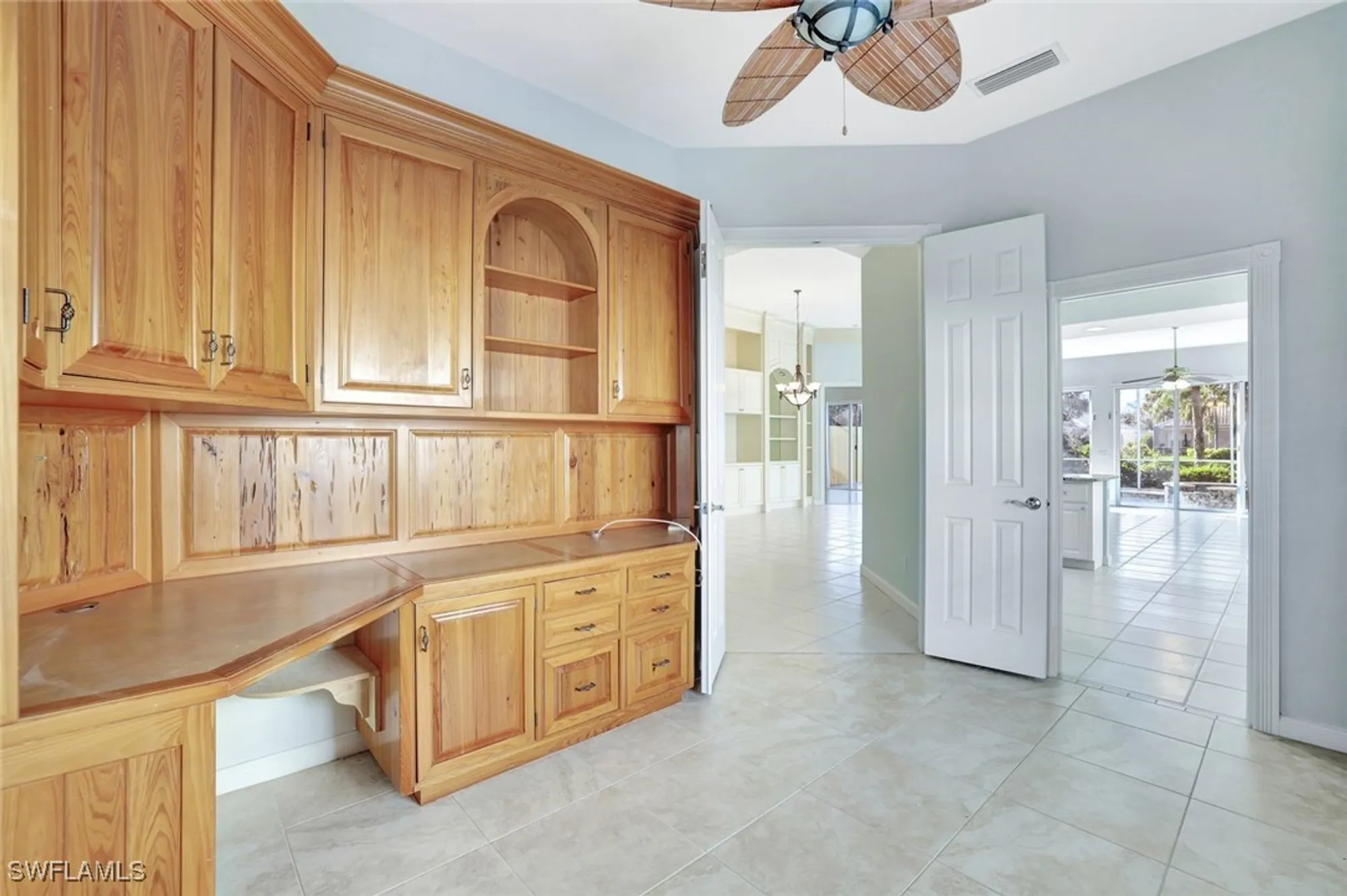 Property Slideshow image 10 of 50 | 2918 gilford way, Naples, FL, 34119
