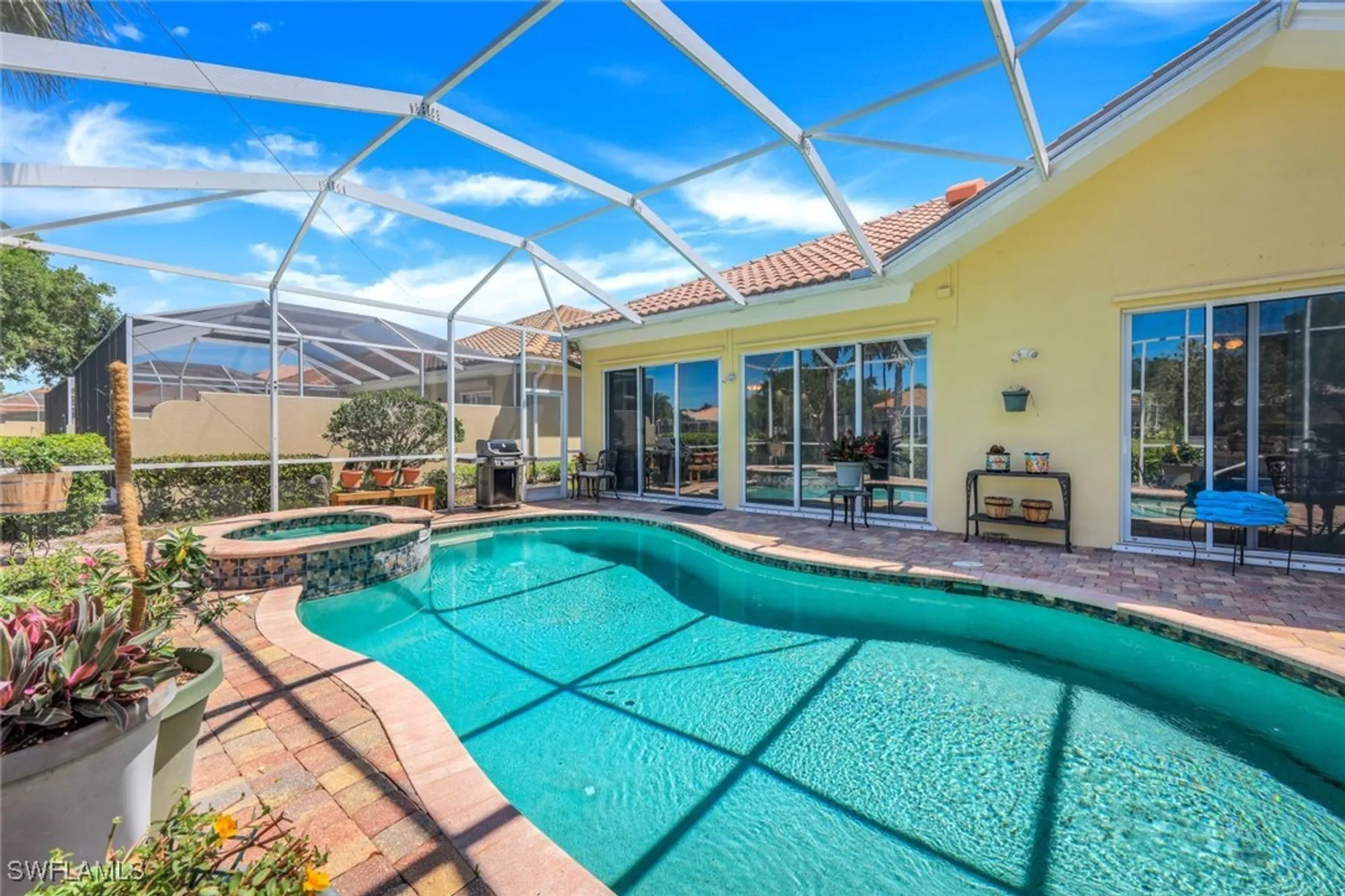 Property Slideshow image 24 of 50 | 2918 gilford way, Naples, FL, 34119