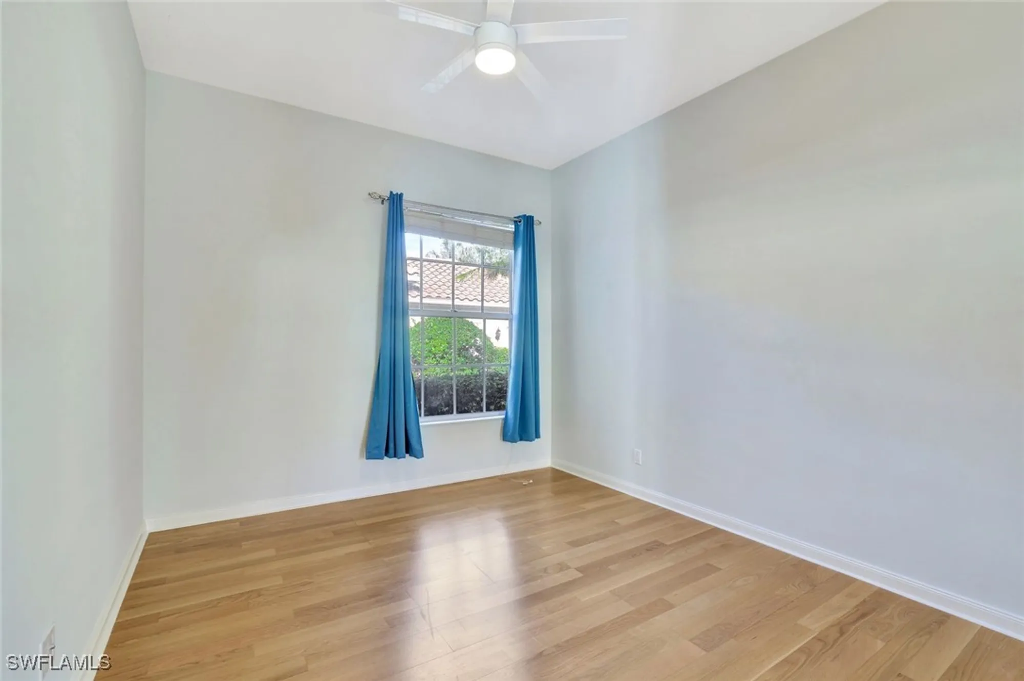 Property Slideshow image 22 of 50 | 2918 gilford way, Naples, FL, 34119