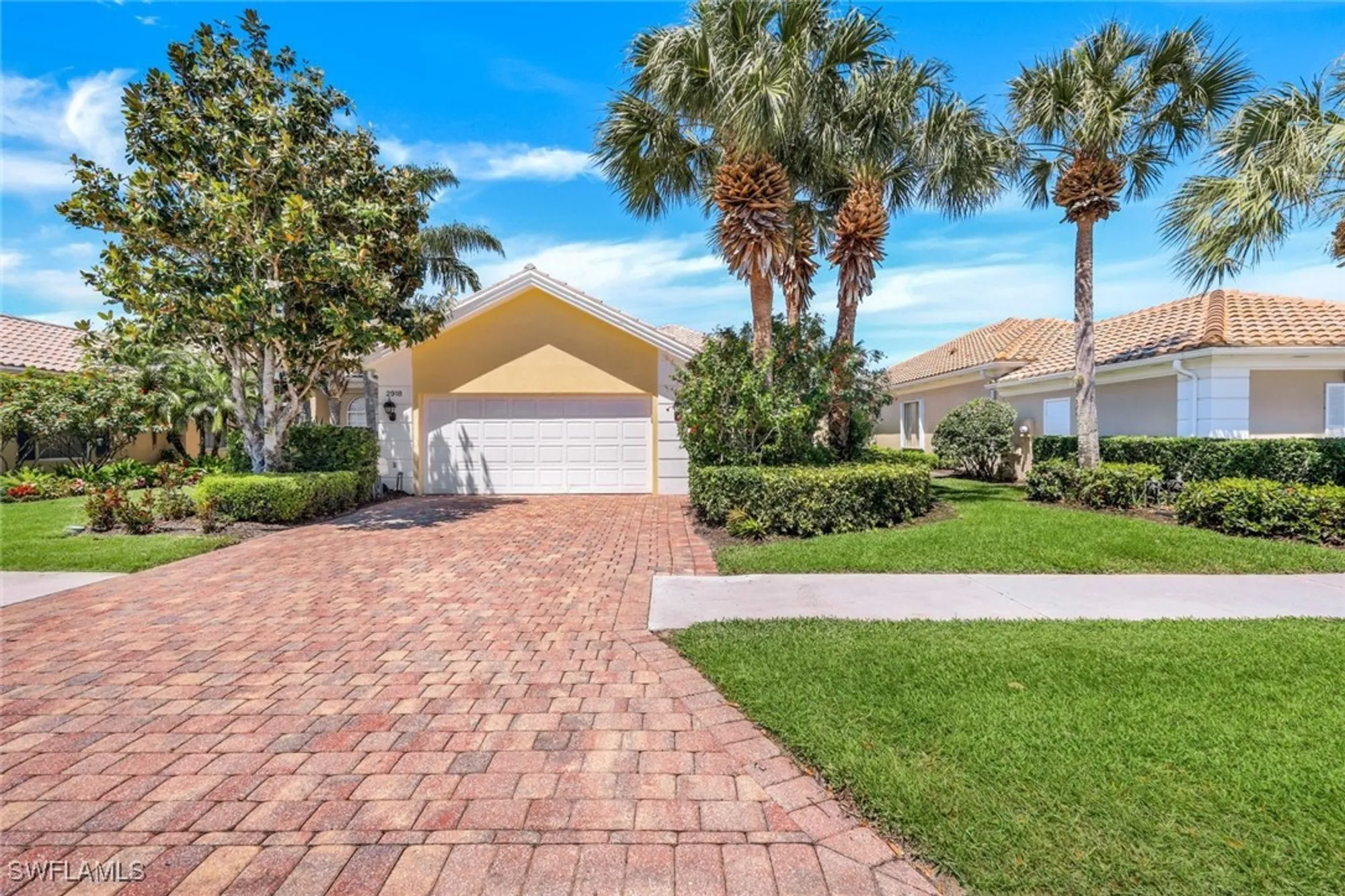 Property Slideshow image 4 of 50 | 2918 gilford way, Naples, FL, 34119