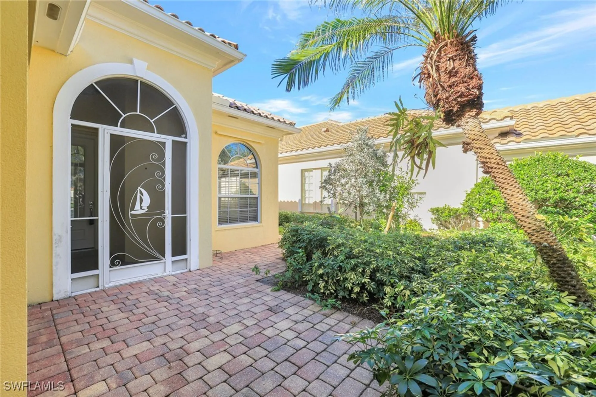 Property Slideshow image 5 of 50 | 2918 gilford way, Naples, FL, 34119