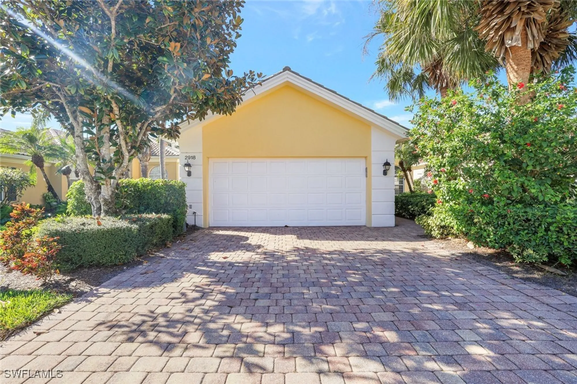 Property Slideshow image 6 of 50 | 2918 gilford way, Naples, FL, 34119