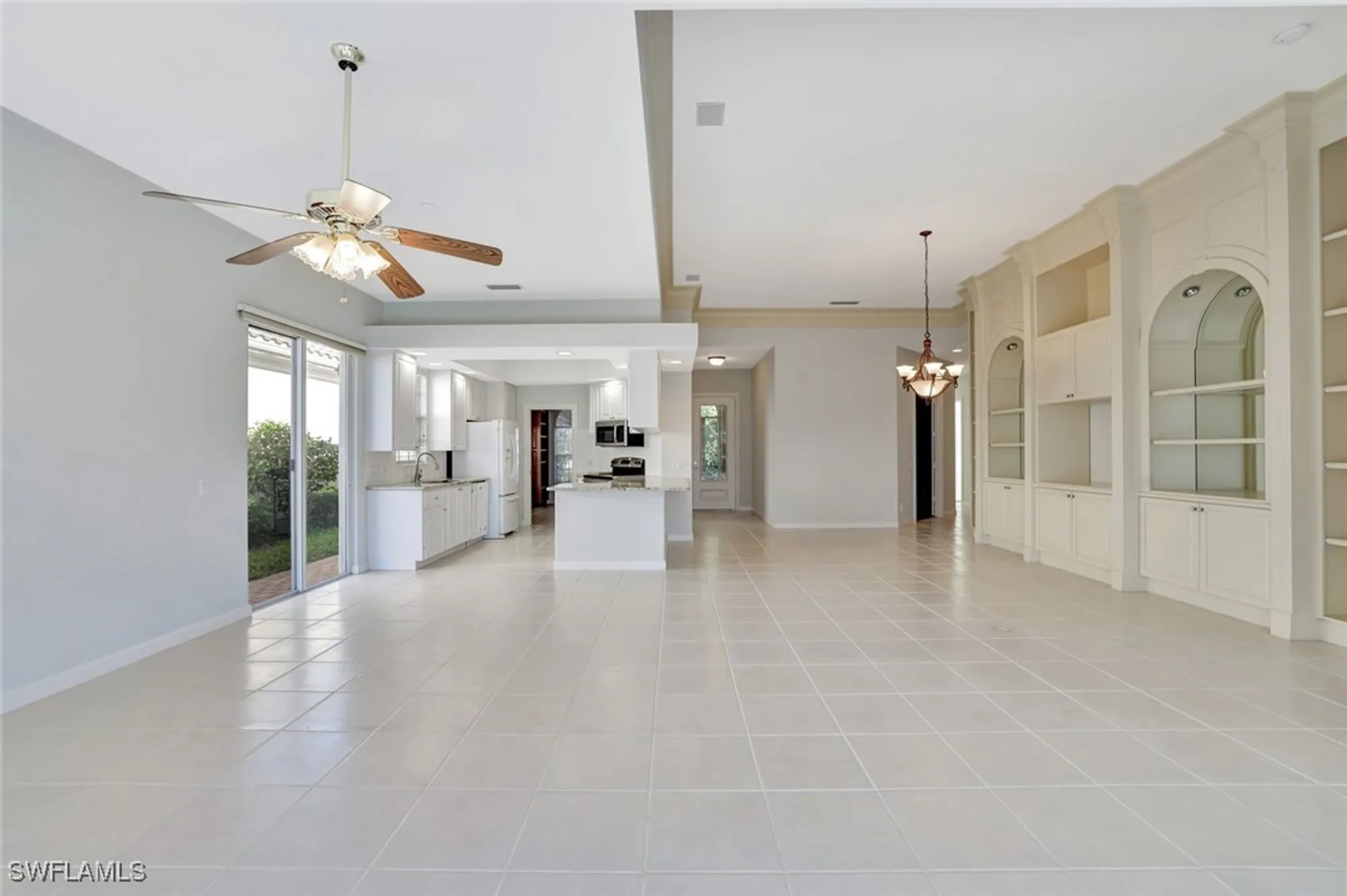 Property Slideshow image 7 of 50 | 2918 gilford way, Naples, FL, 34119