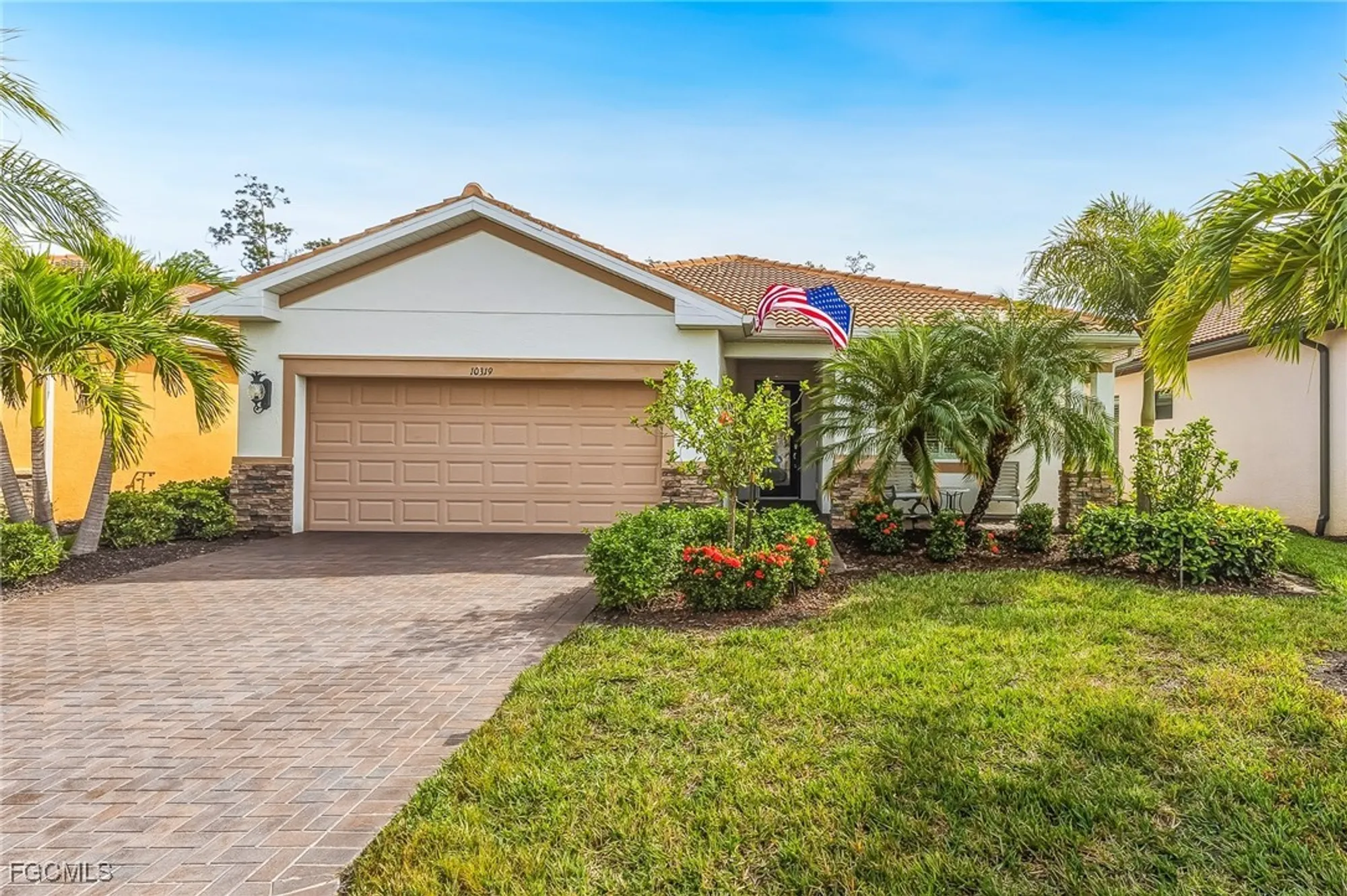 Property Slideshow image 2 of 36 | 10319 fontanella dr, Fort Myers, FL, 33913