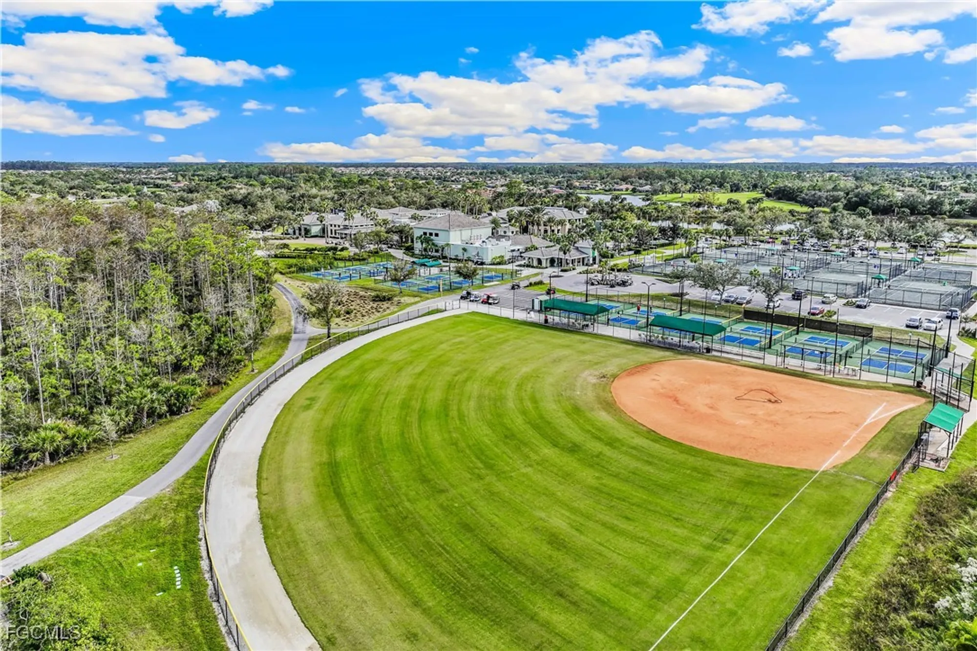 Property Slideshow image 31 of 36 | 10319 fontanella dr, Fort Myers, FL, 33913