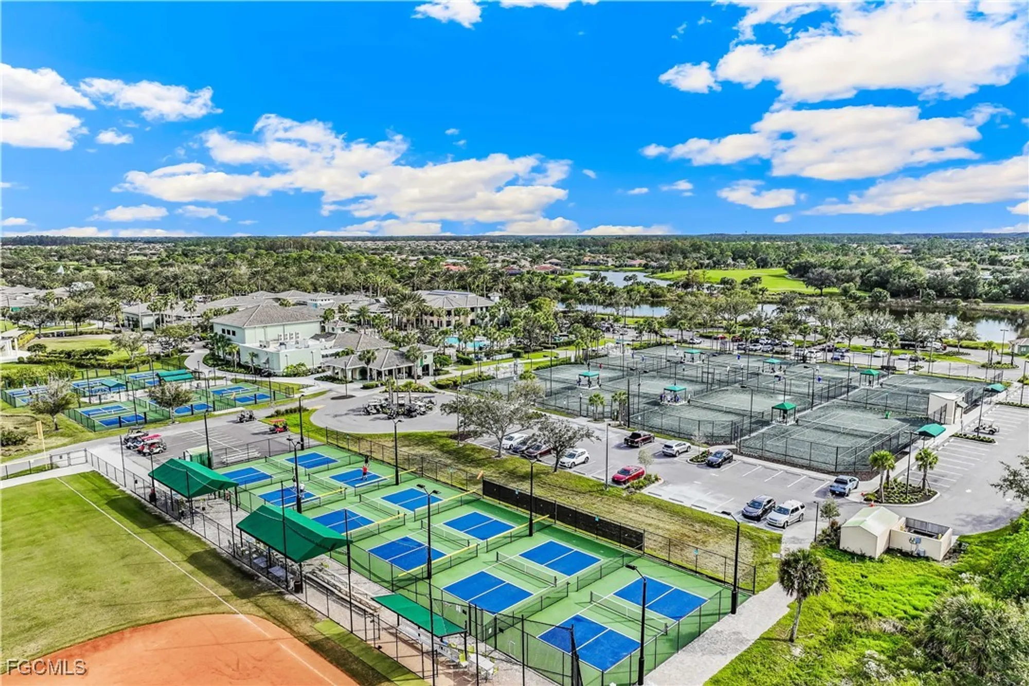 Property Slideshow image 33 of 36 | 10319 fontanella dr, Fort Myers, FL, 33913