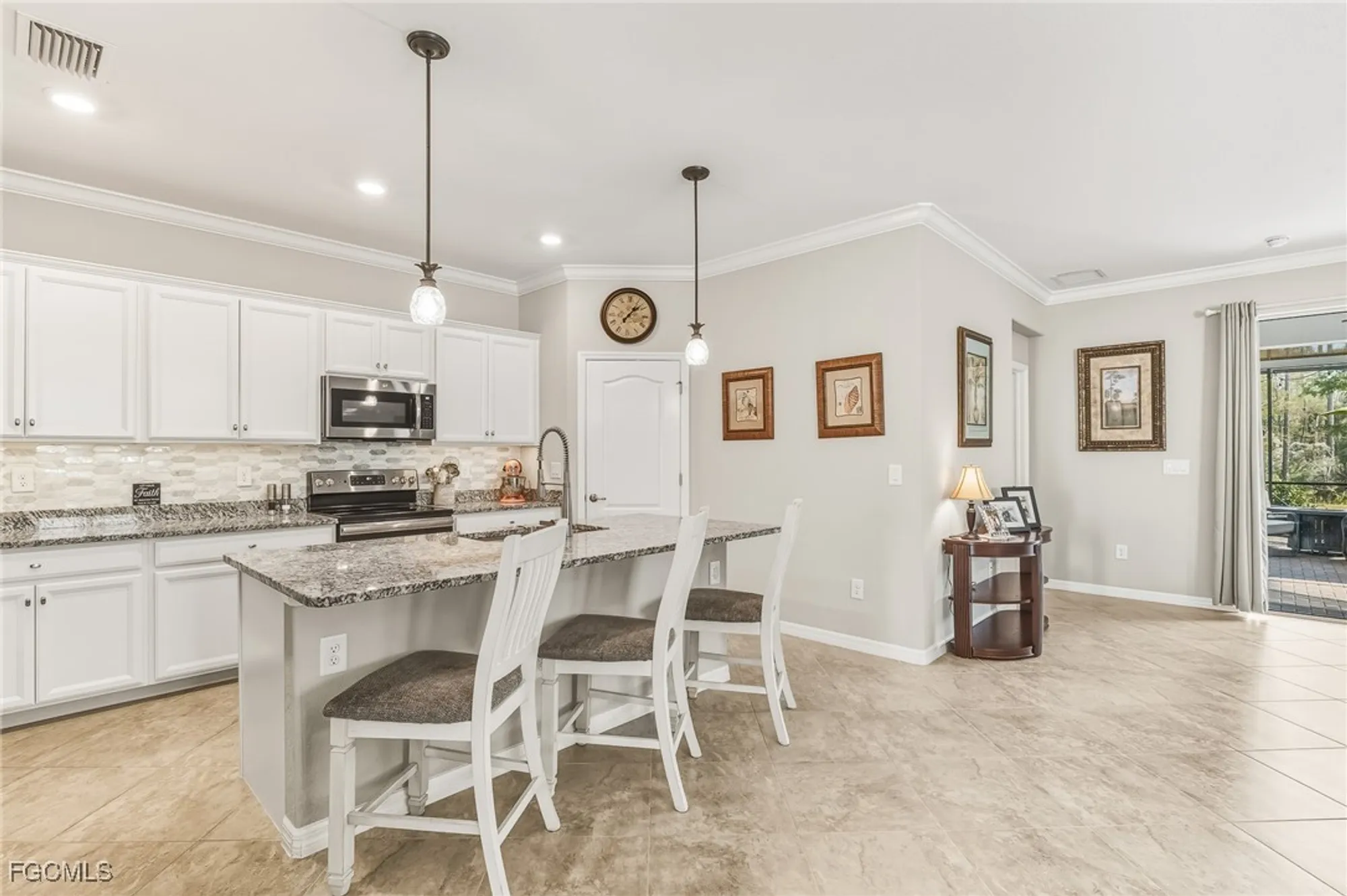 Property Slideshow image 9 of 36 | 10319 fontanella dr, Fort Myers, FL, 33913