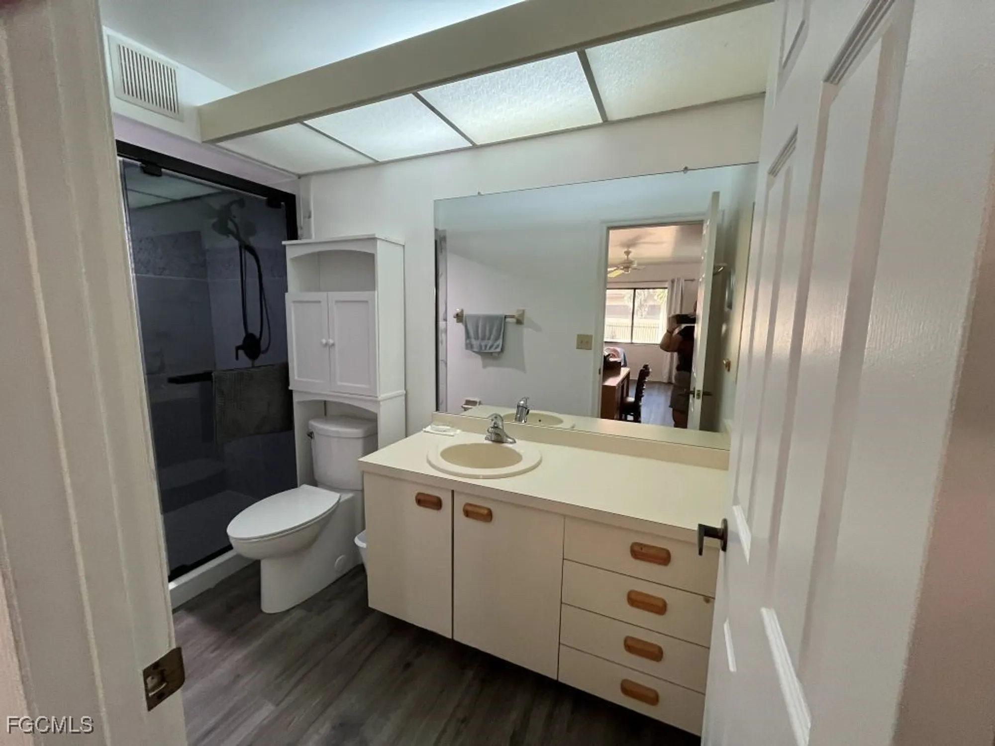 Property Slideshow image 20 of 34 | 11500 caravel cir 4028, Fort Myers, FL, 33908